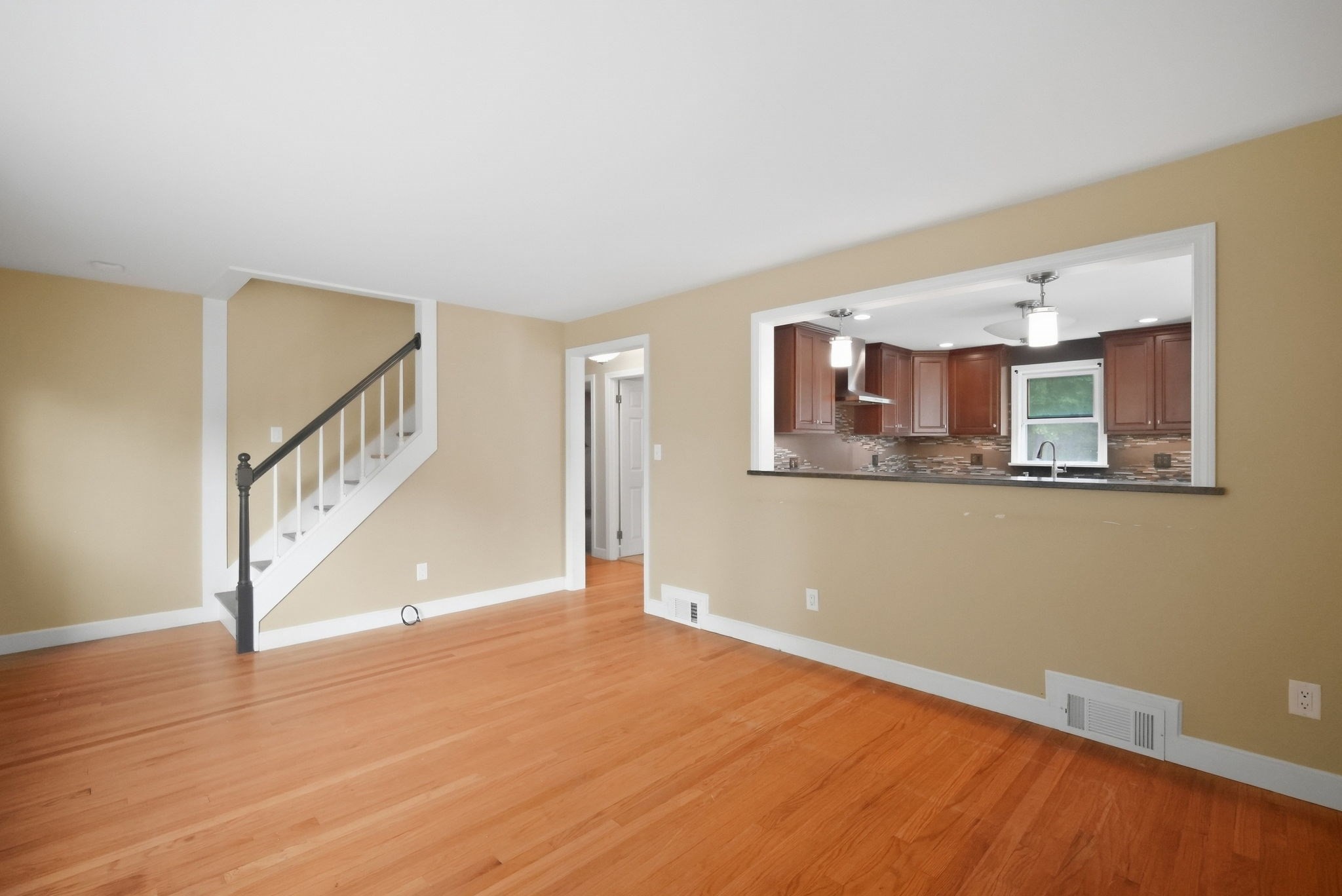 31 Brook St Property Photo 7