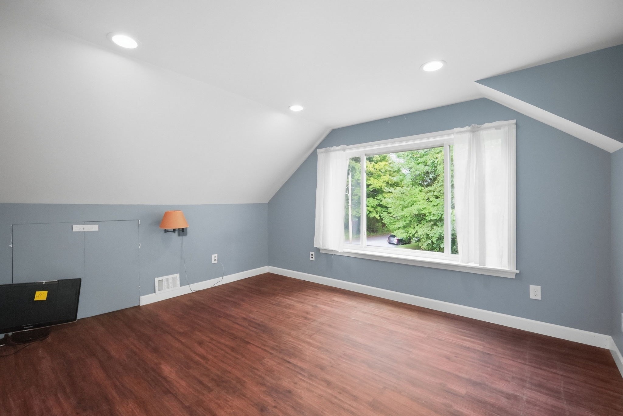 31 Brook St Property Photo 24