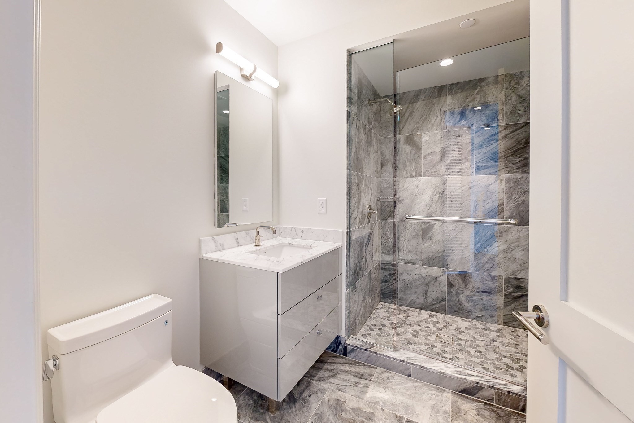 240 Devonshire Street # U3814 Property Photo 9
