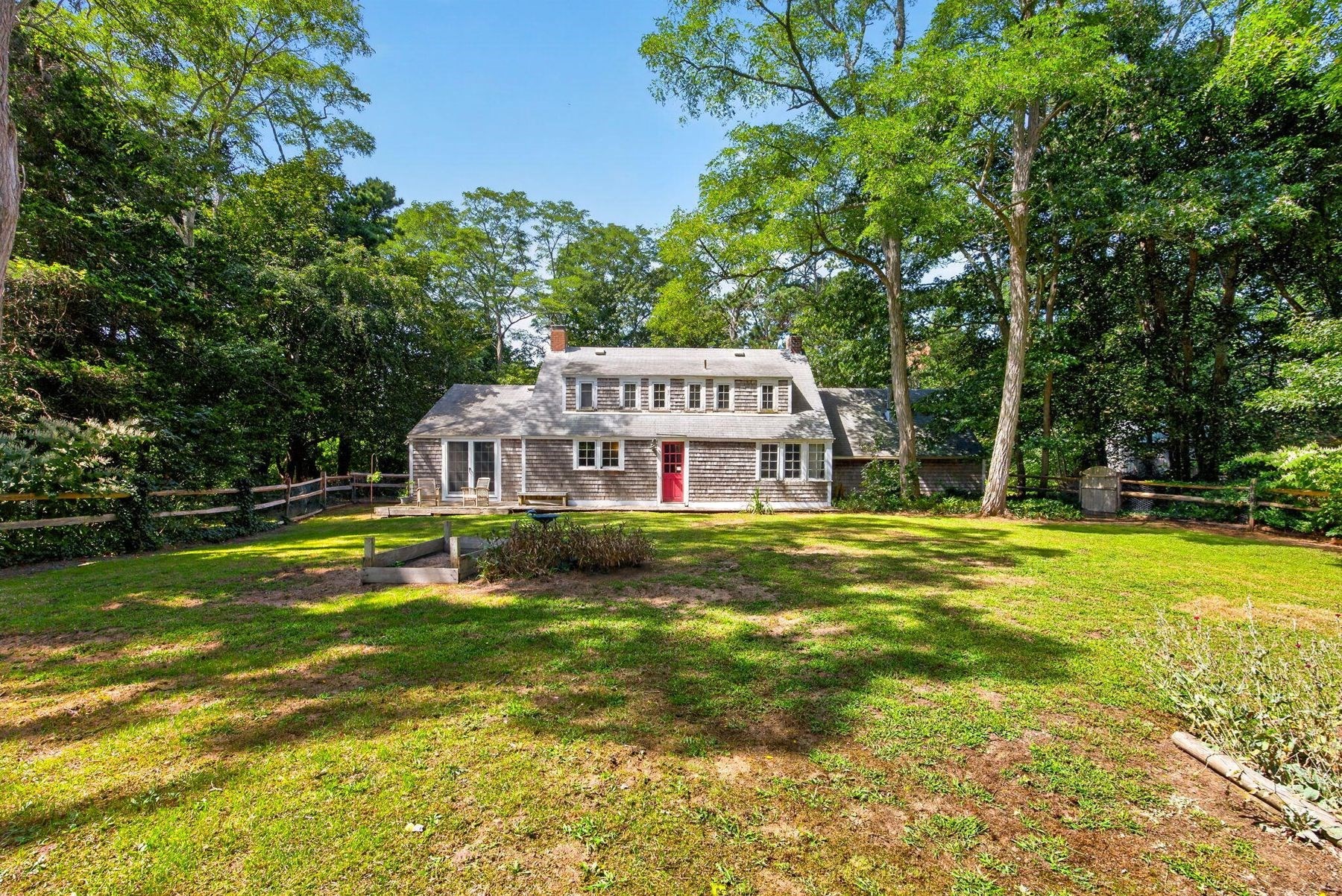 7 Carmen Ln Property Photo 33