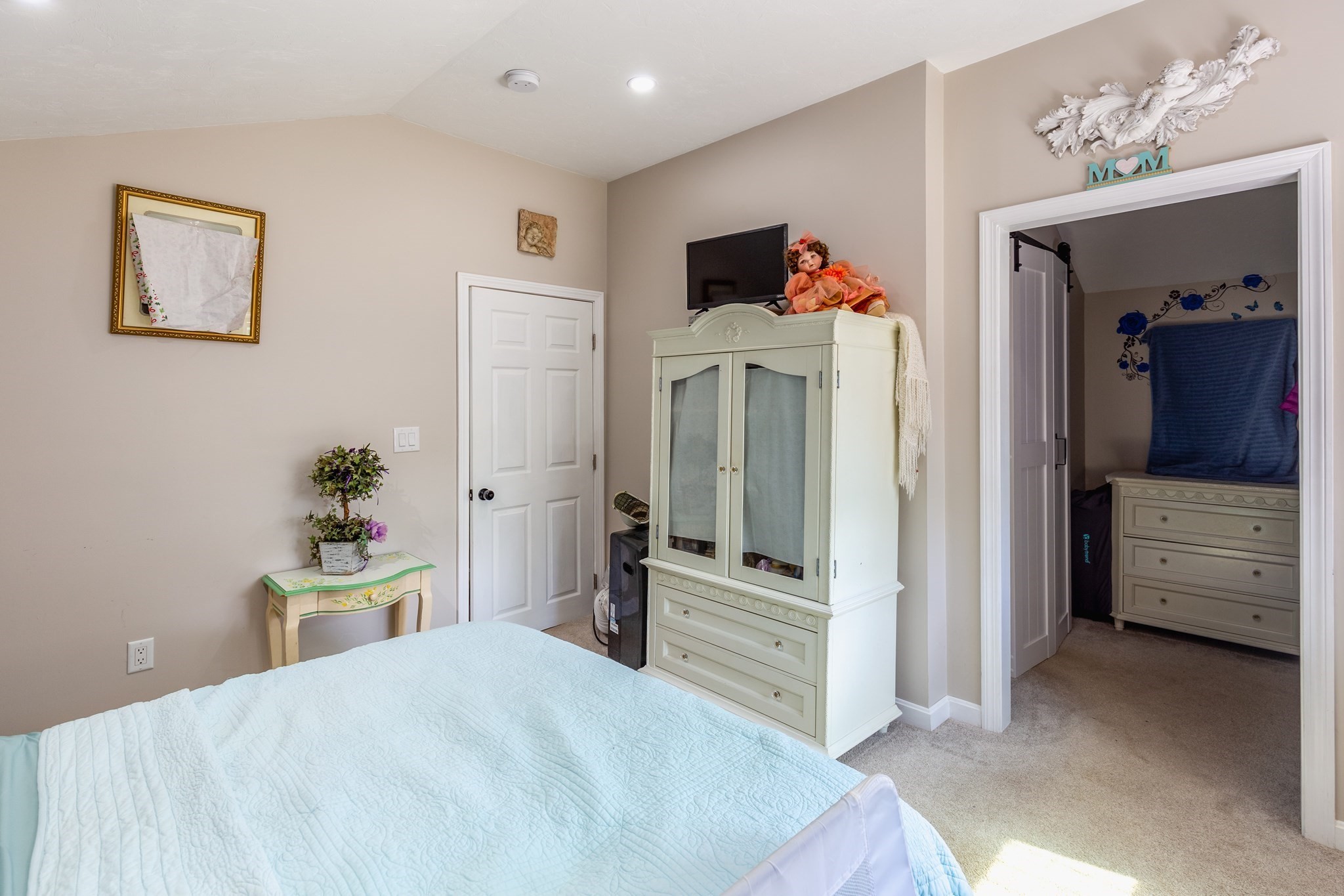 11 Madlyn St Property Photo 13
