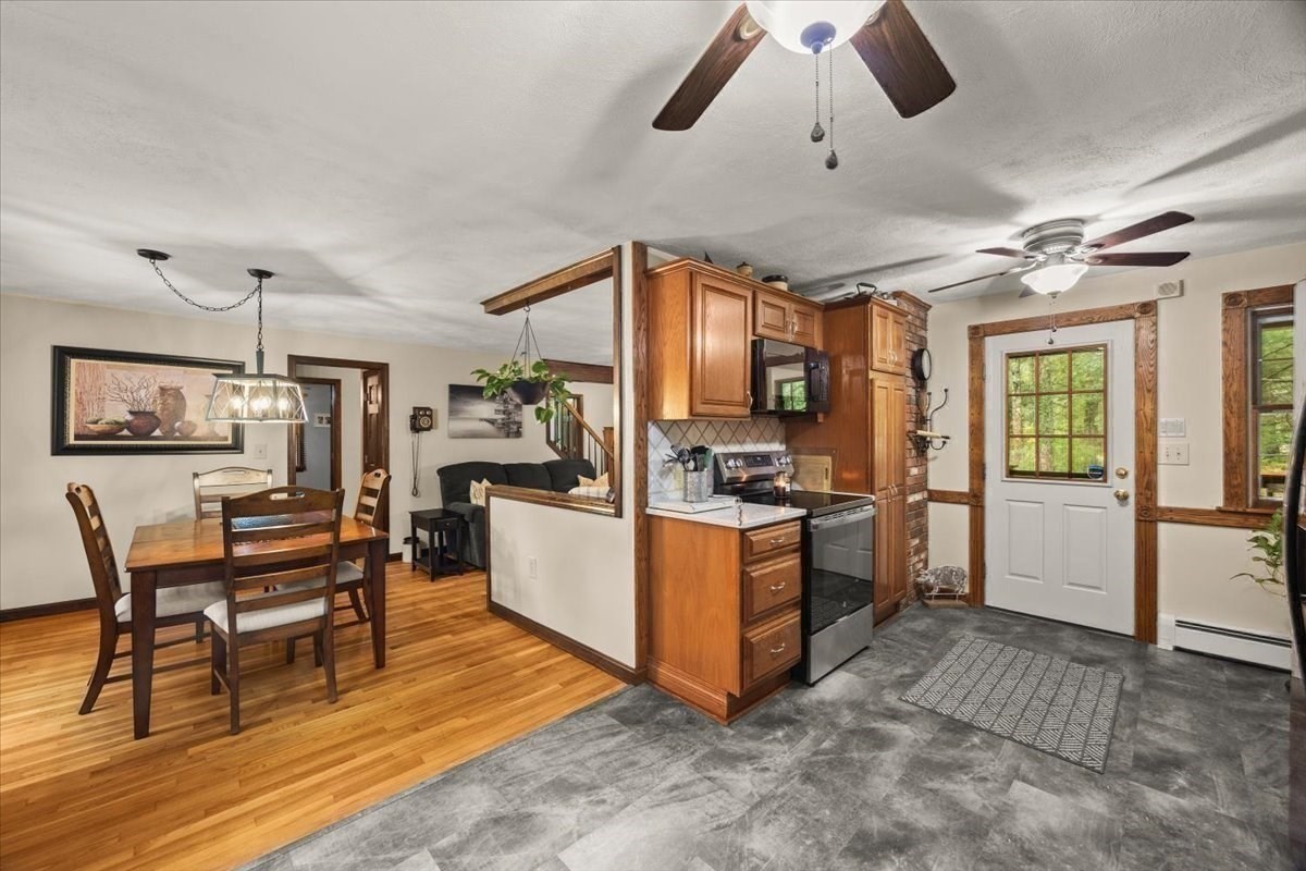 4 Winslow Way Property Photo 8