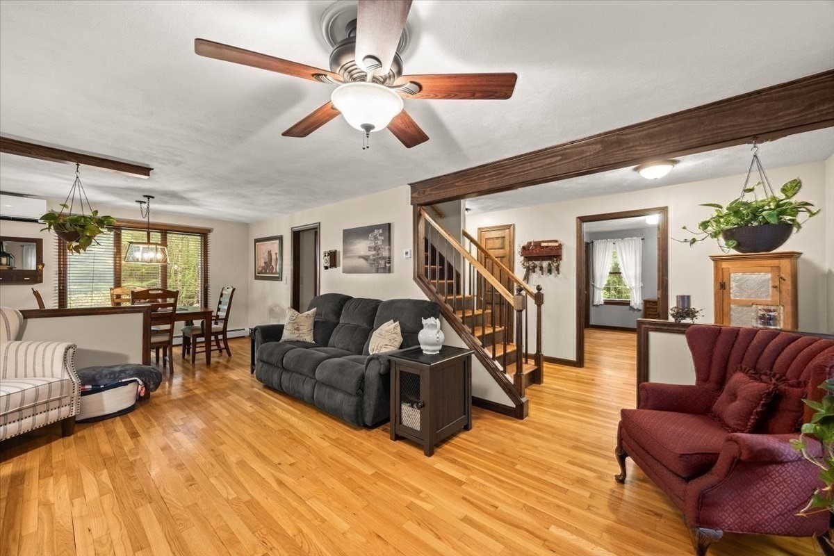 4 Winslow Way Property Photo 9