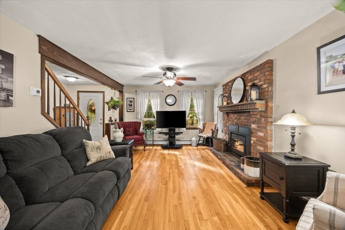 4 Winslow Way Property Photo 11