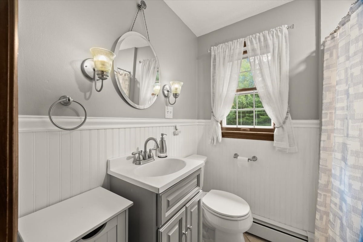 4 Winslow Way Property Photo 16