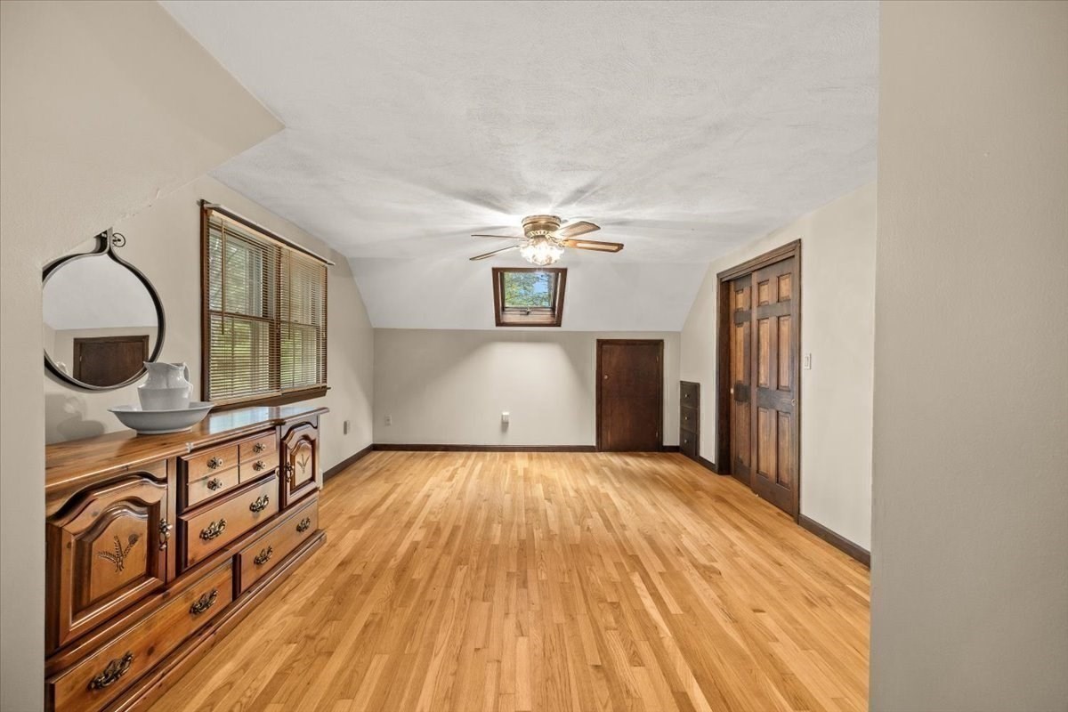 4 Winslow Way Property Photo 22