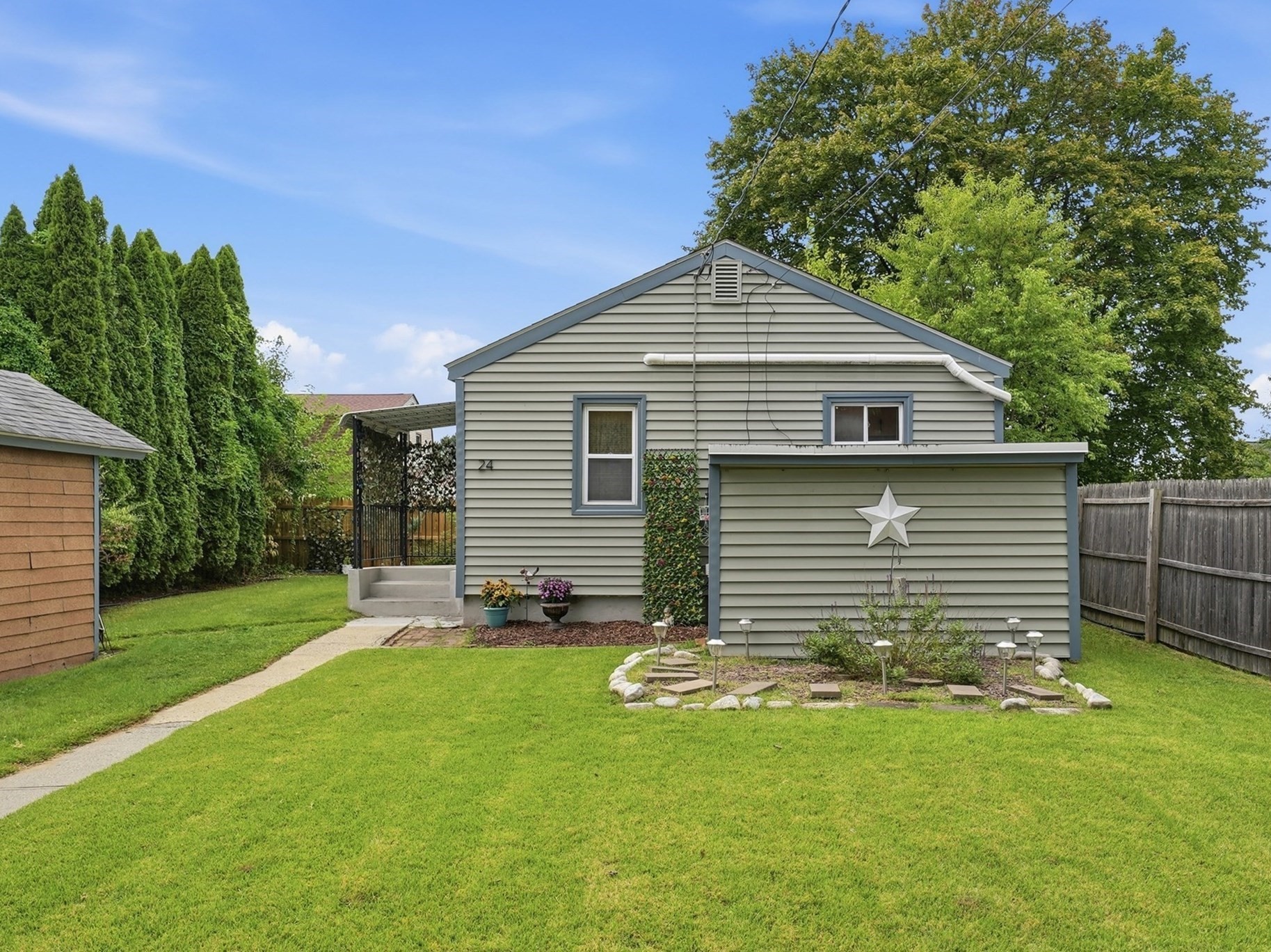 24 Wildermere Street Property Photo 1