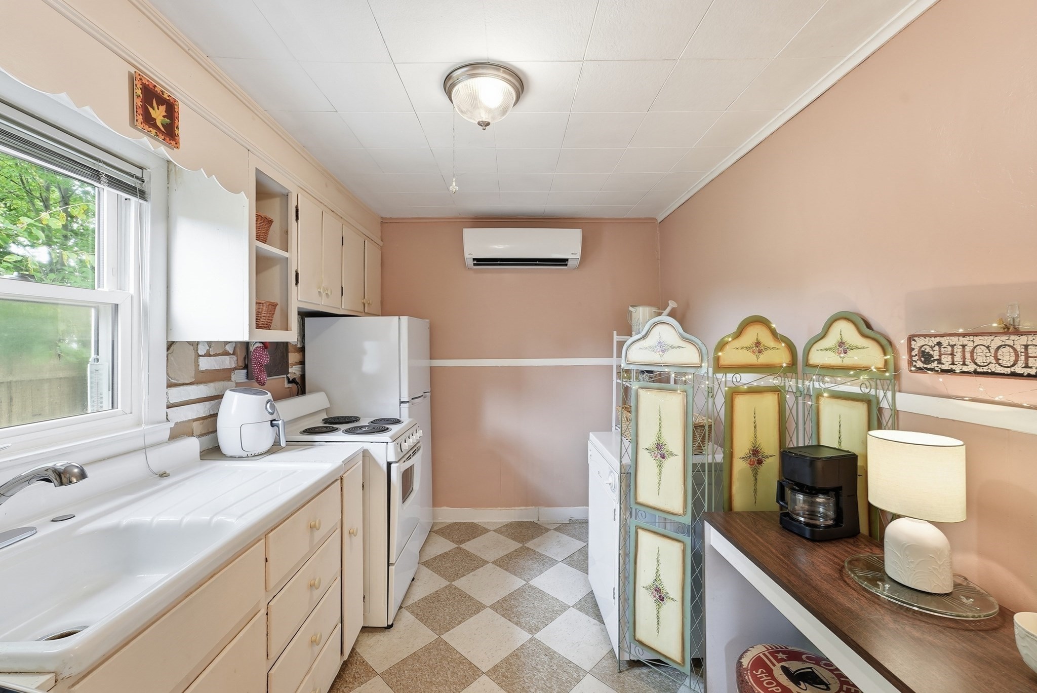 24 Wildermere Street Property Photo 4