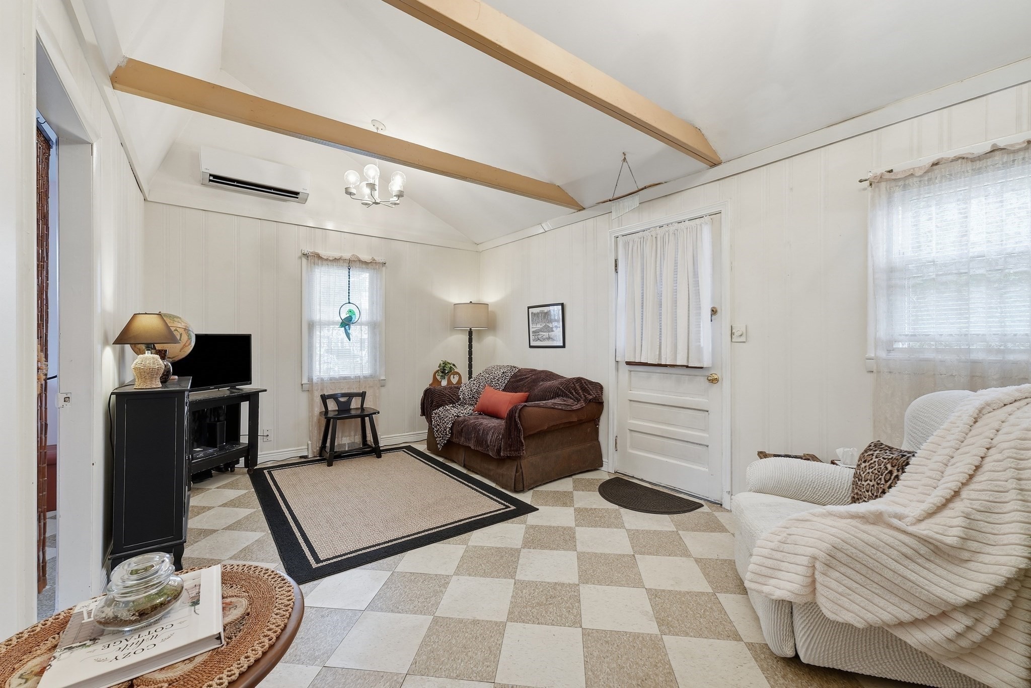 24 Wildermere Street Property Photo 6