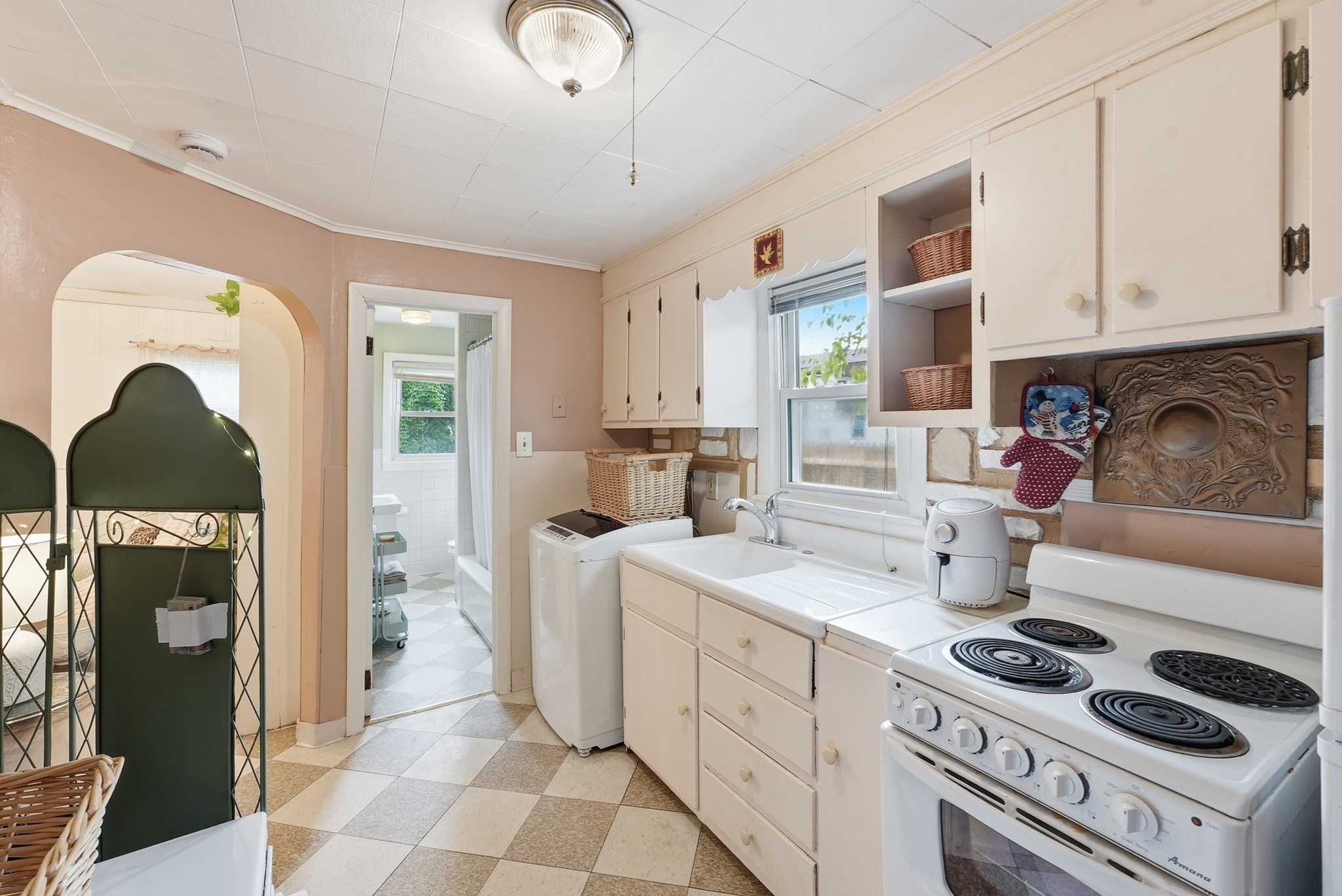 24 Wildermere Street Property Photo 8
