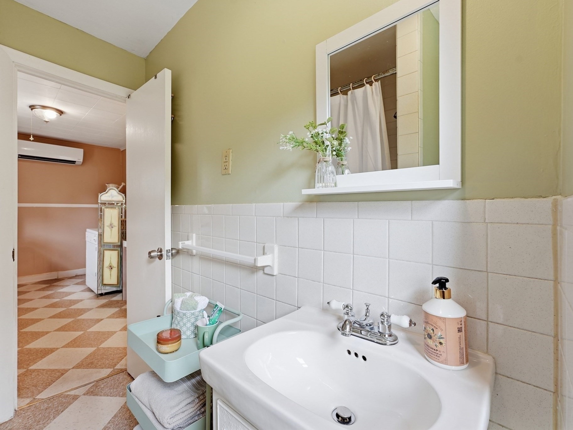 24 Wildermere Street Property Photo 11