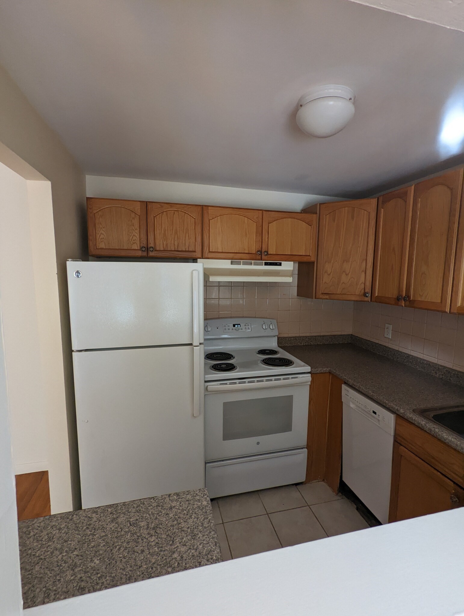 202 Central # 6 Property Photo 3