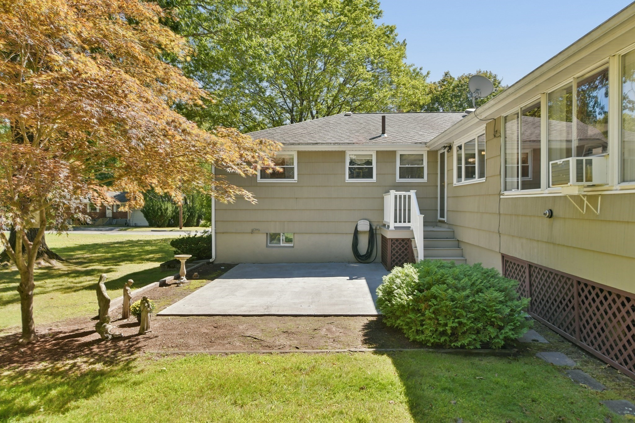 7 Janice Cir Property Photo 5