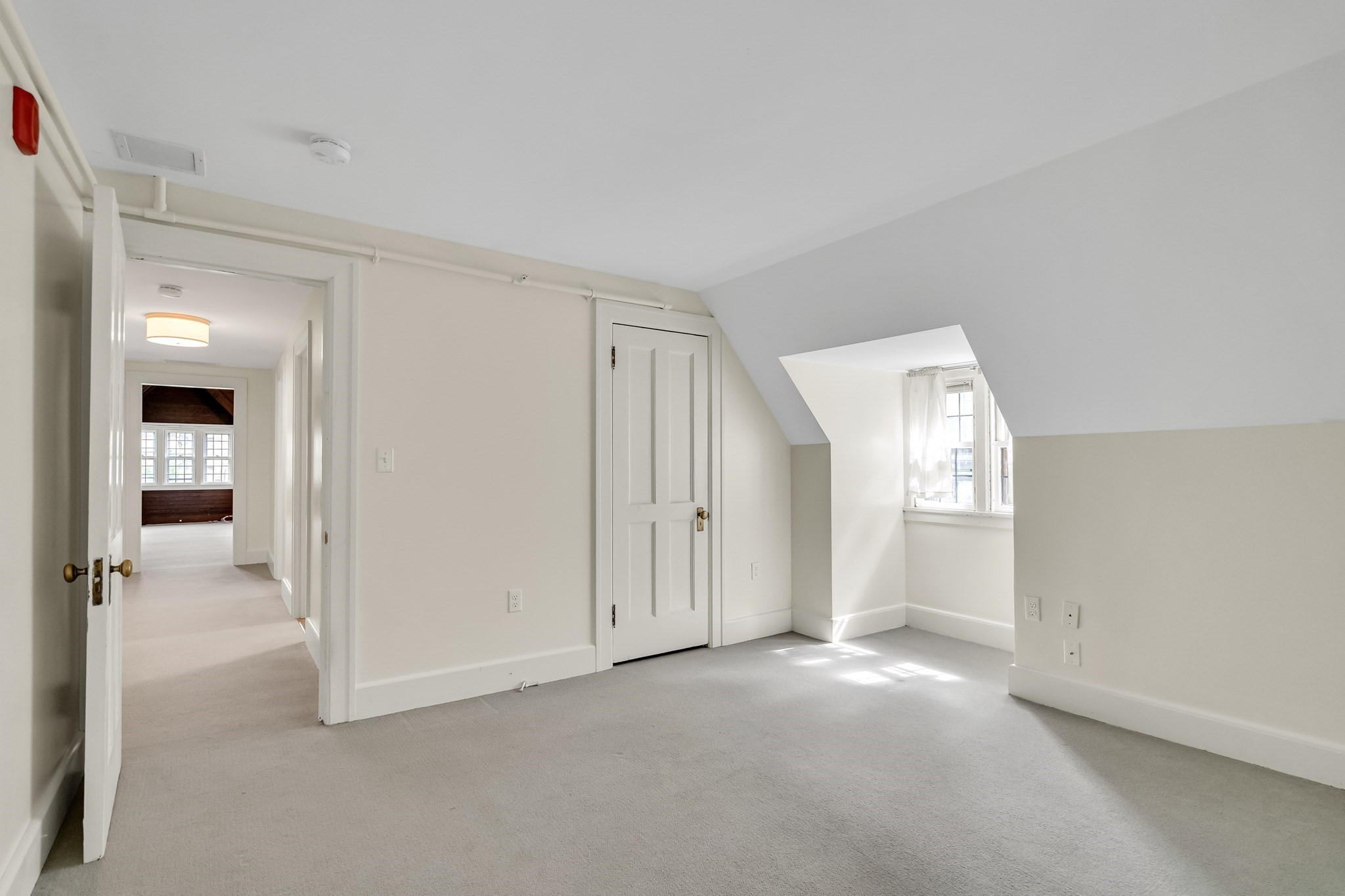 1789 Beacon # 3 Property Photo 12