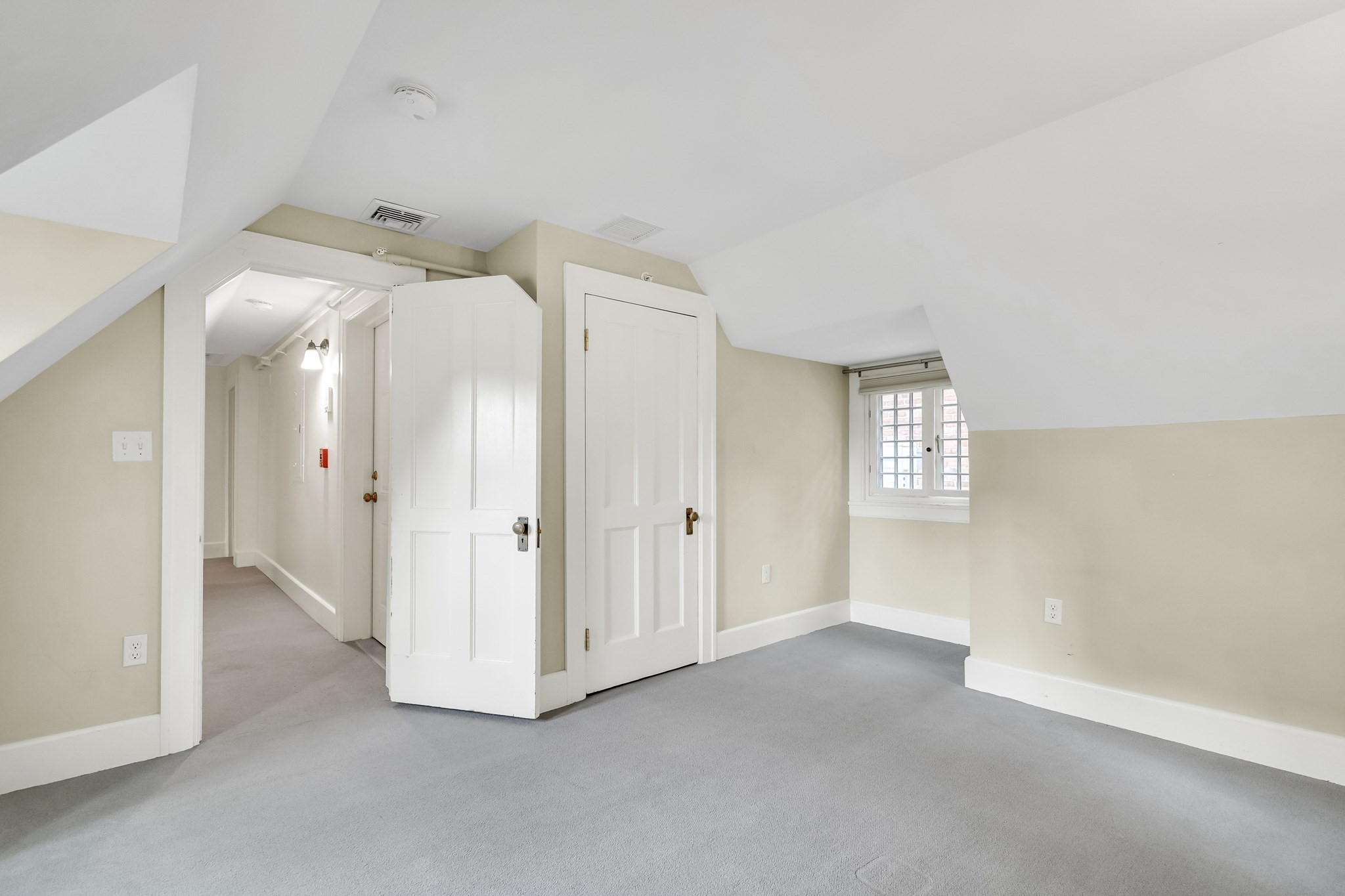 1789 Beacon # 3 Property Photo 19