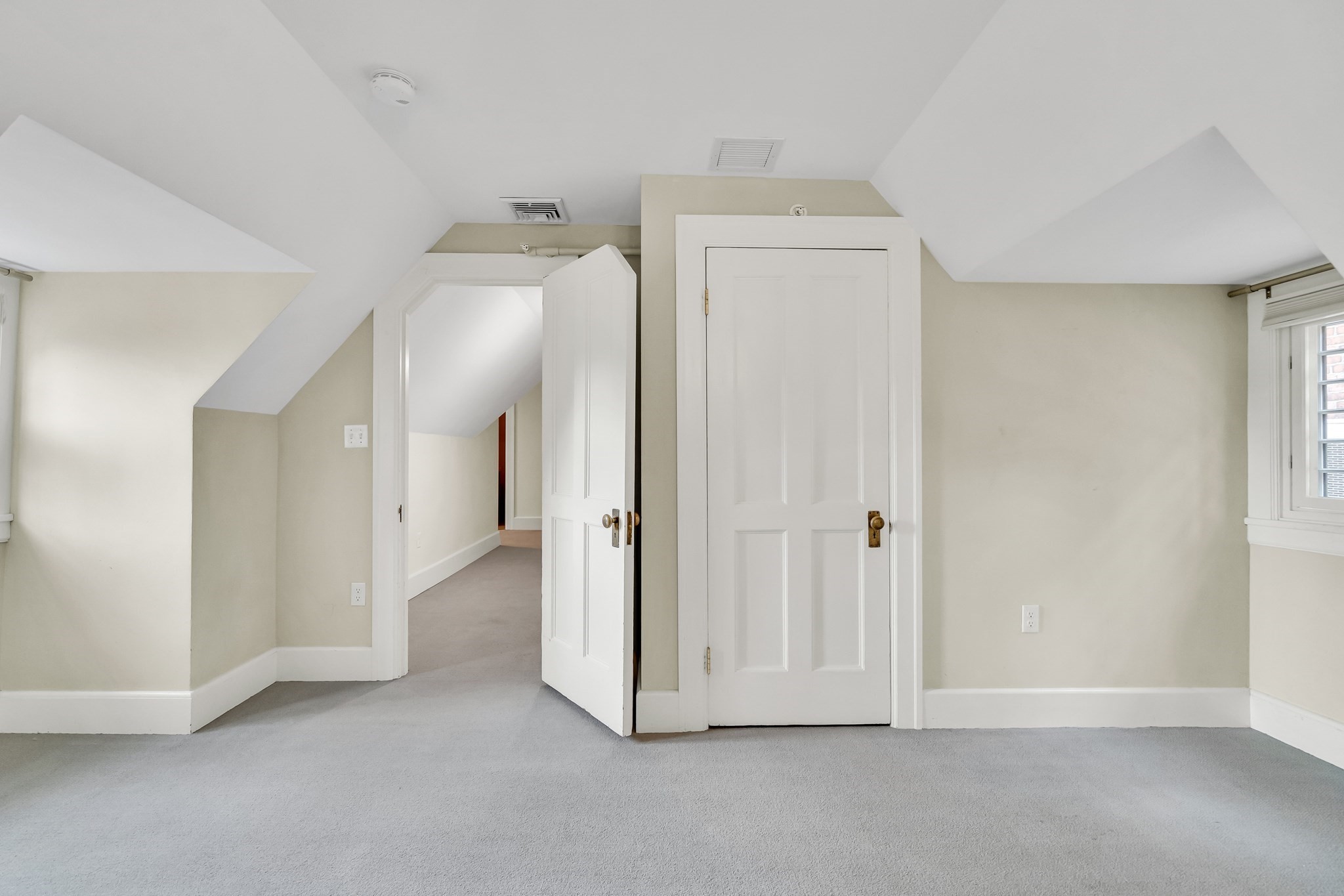 1789 Beacon # 3 Property Photo 21