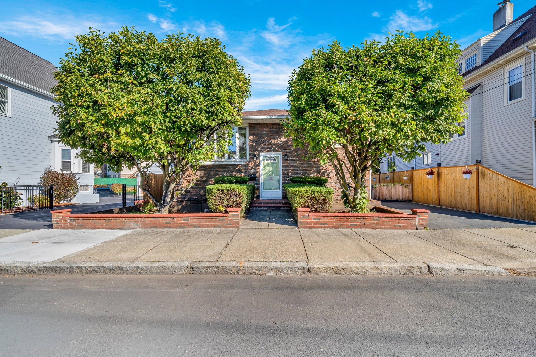 26 Beach St Property Photo 1