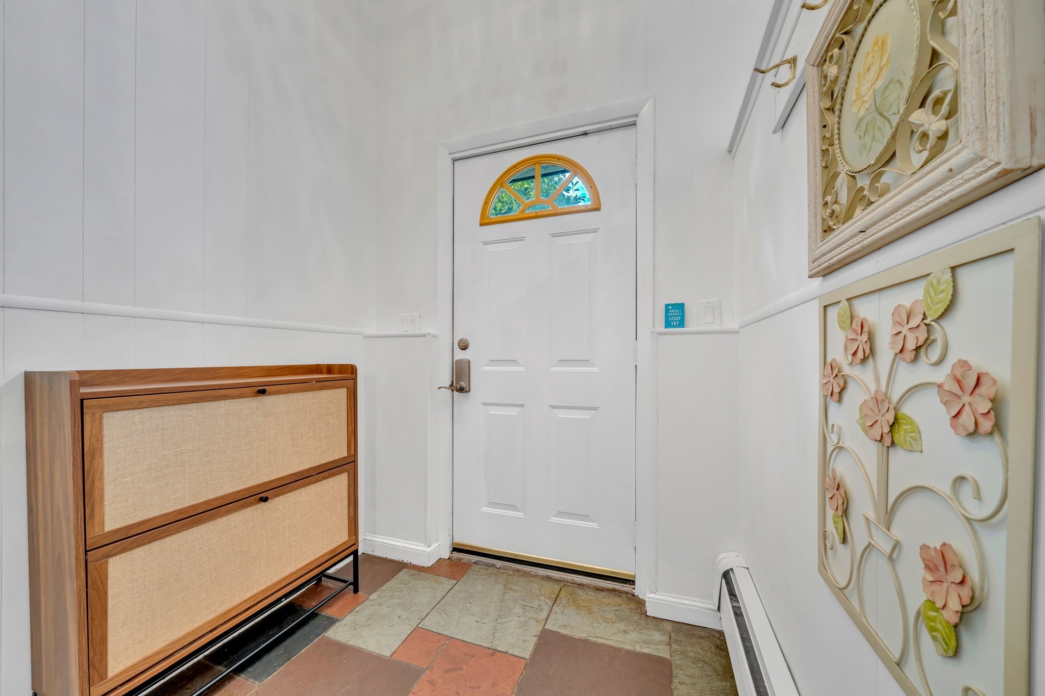 26 Beach St Property Photo 3