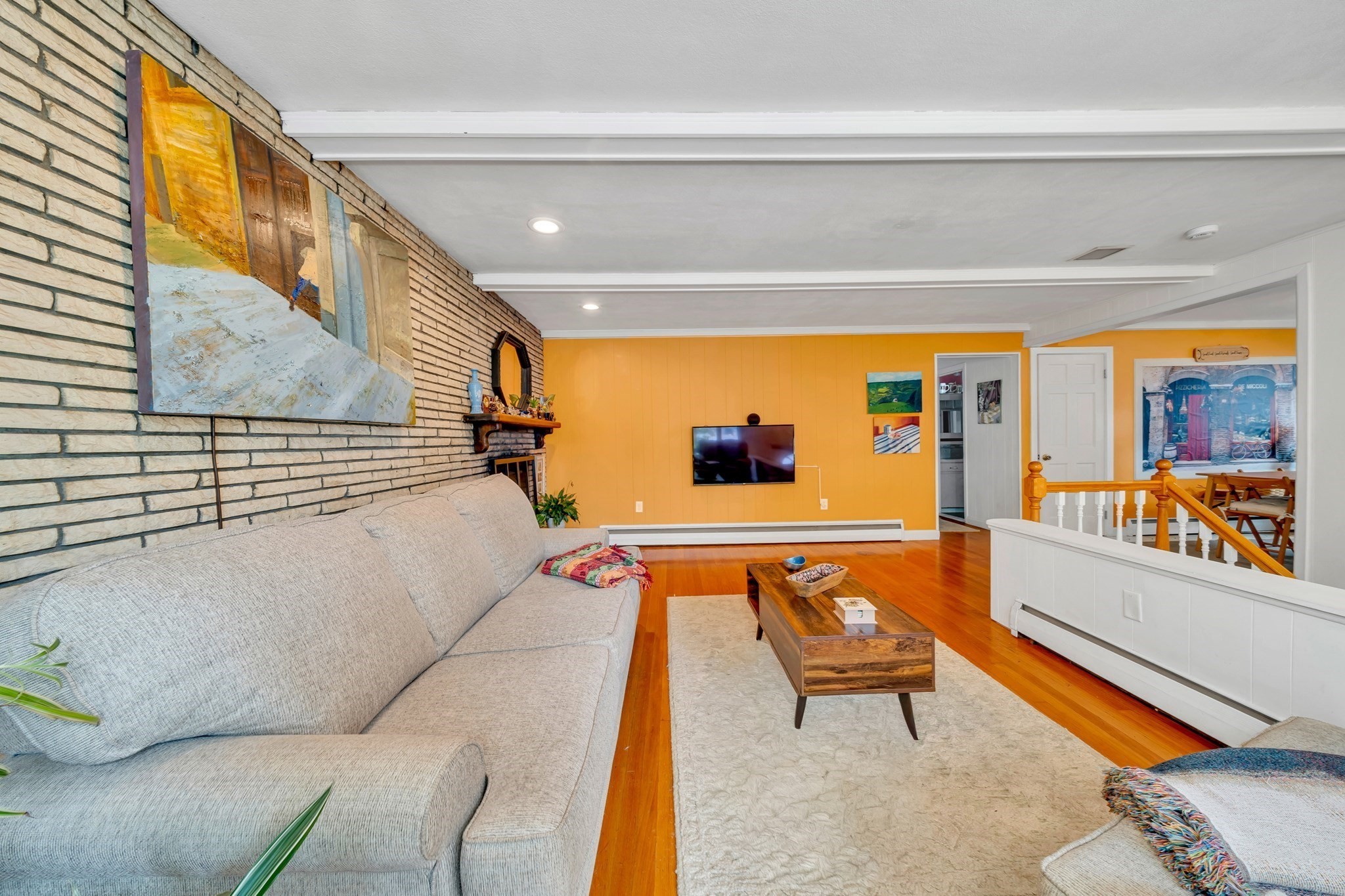 26 Beach St Property Photo 7