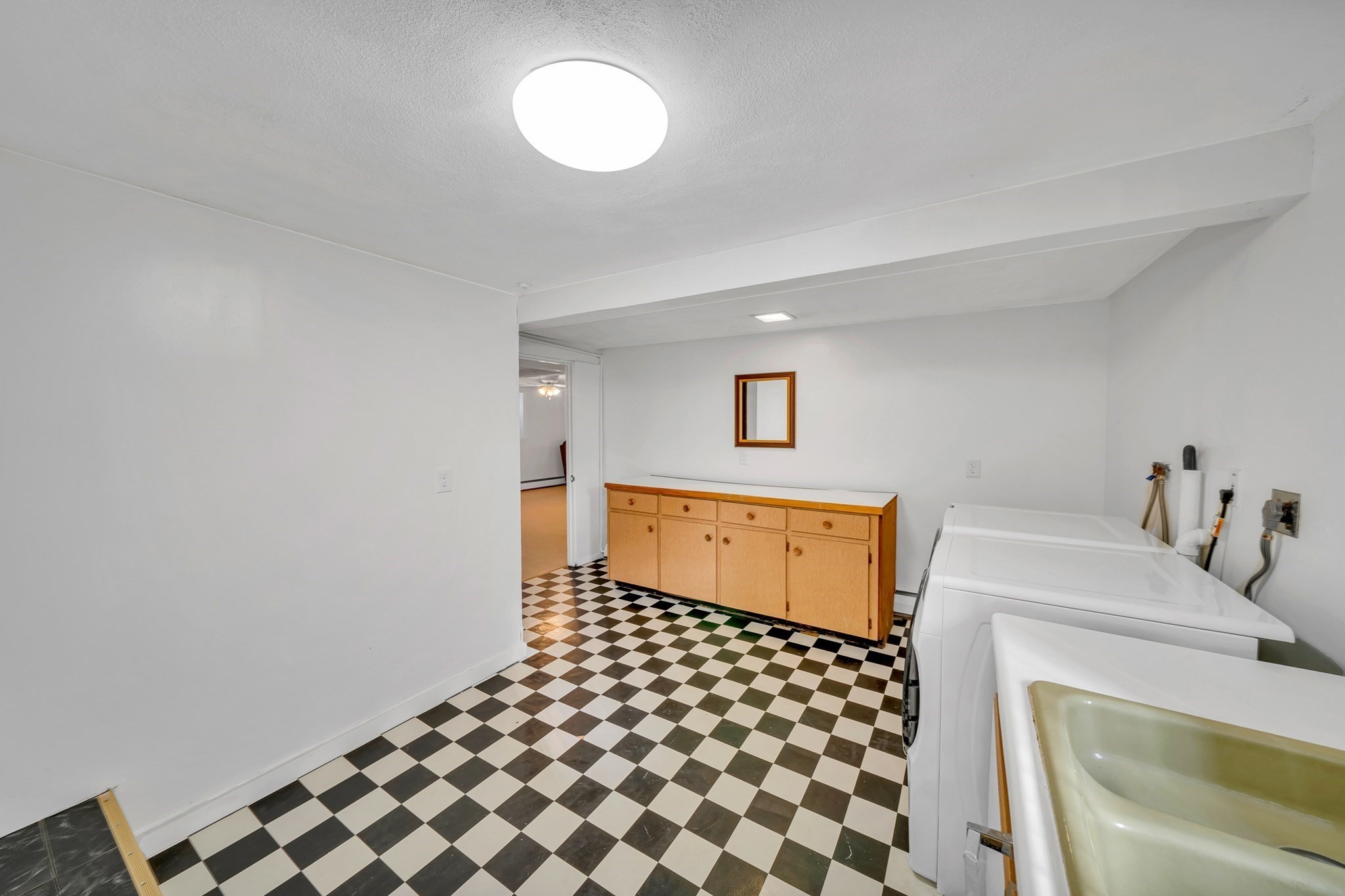 26 Beach St Property Photo 35