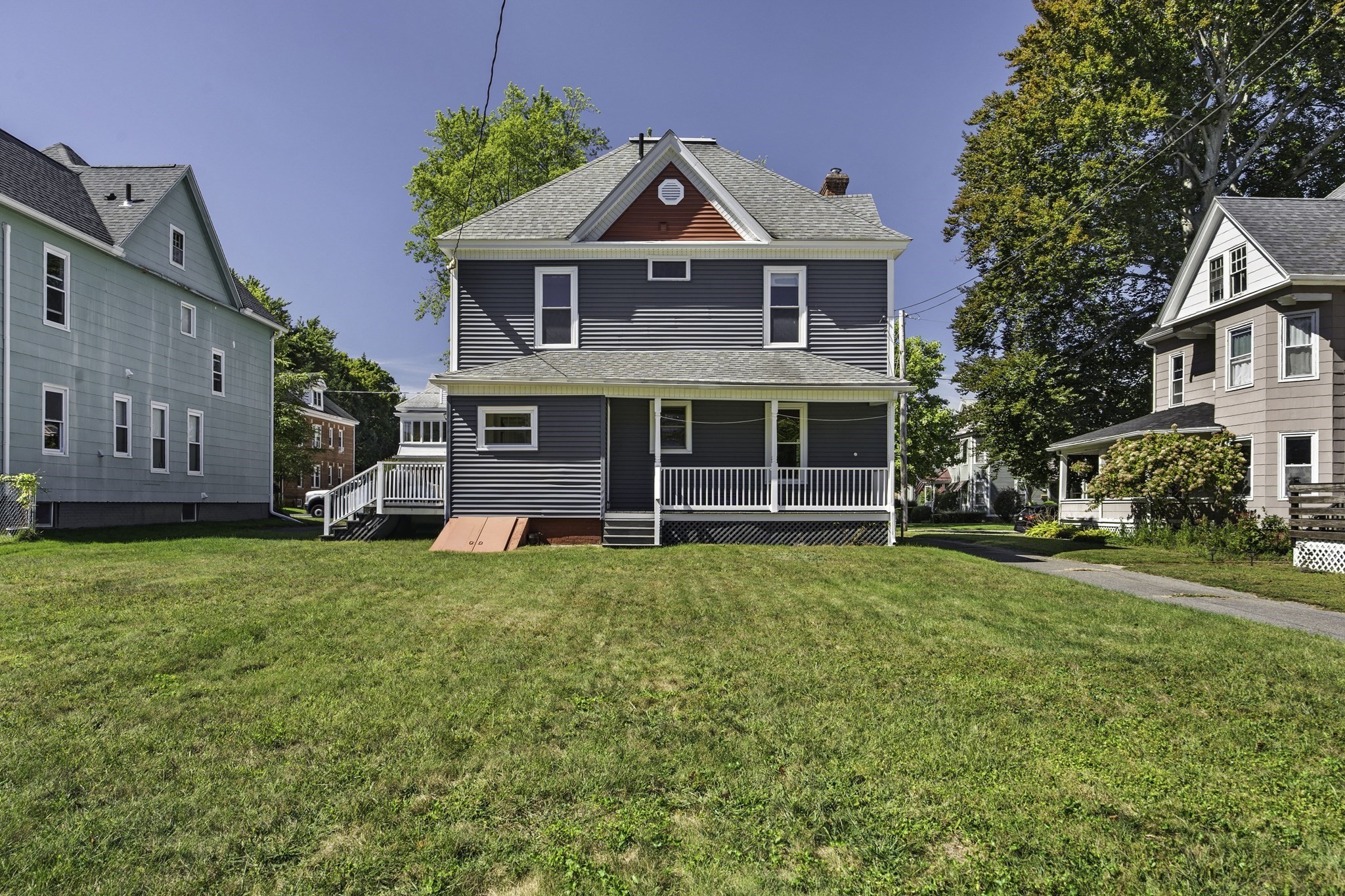 66 Nonotuck St Property Photo 8