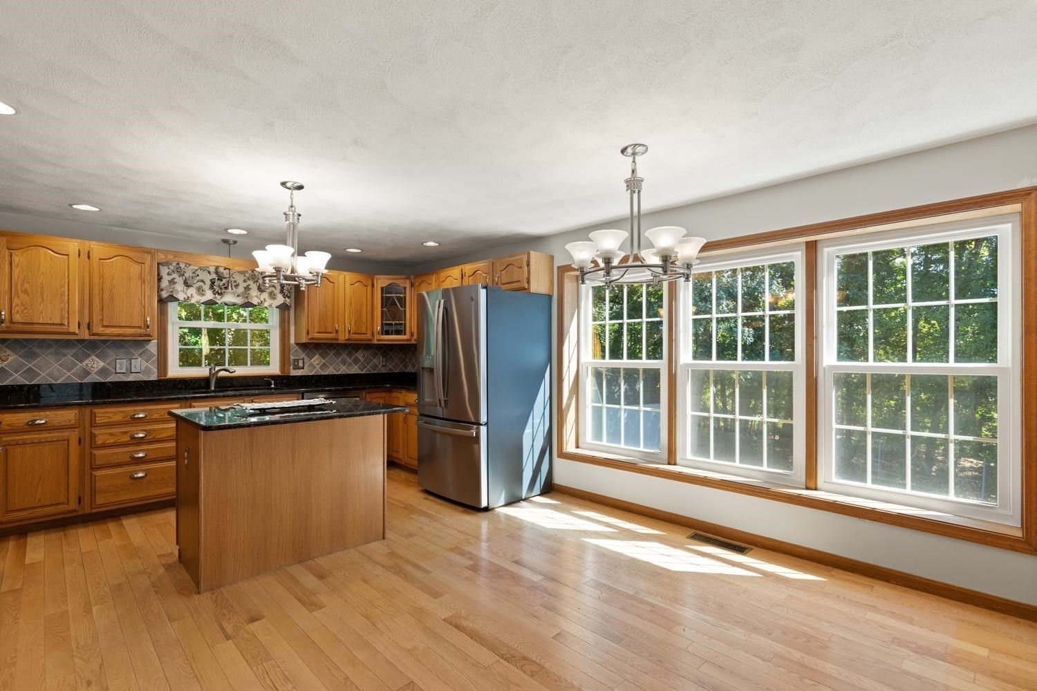 3 Karen Way Property Photo 6