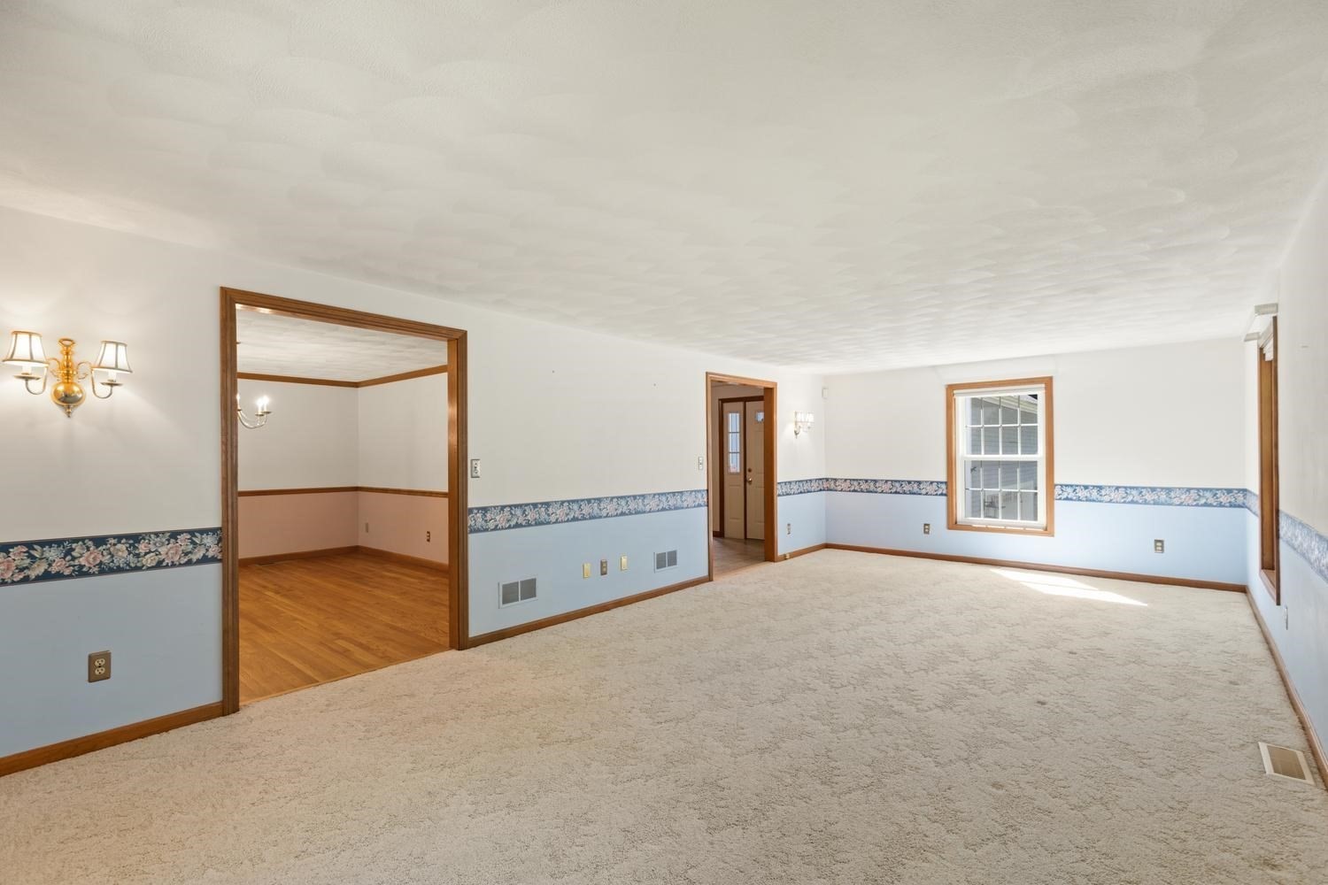 3 Karen Way Property Photo 15