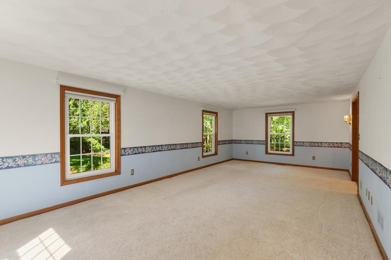 3 Karen Way Property Photo 16