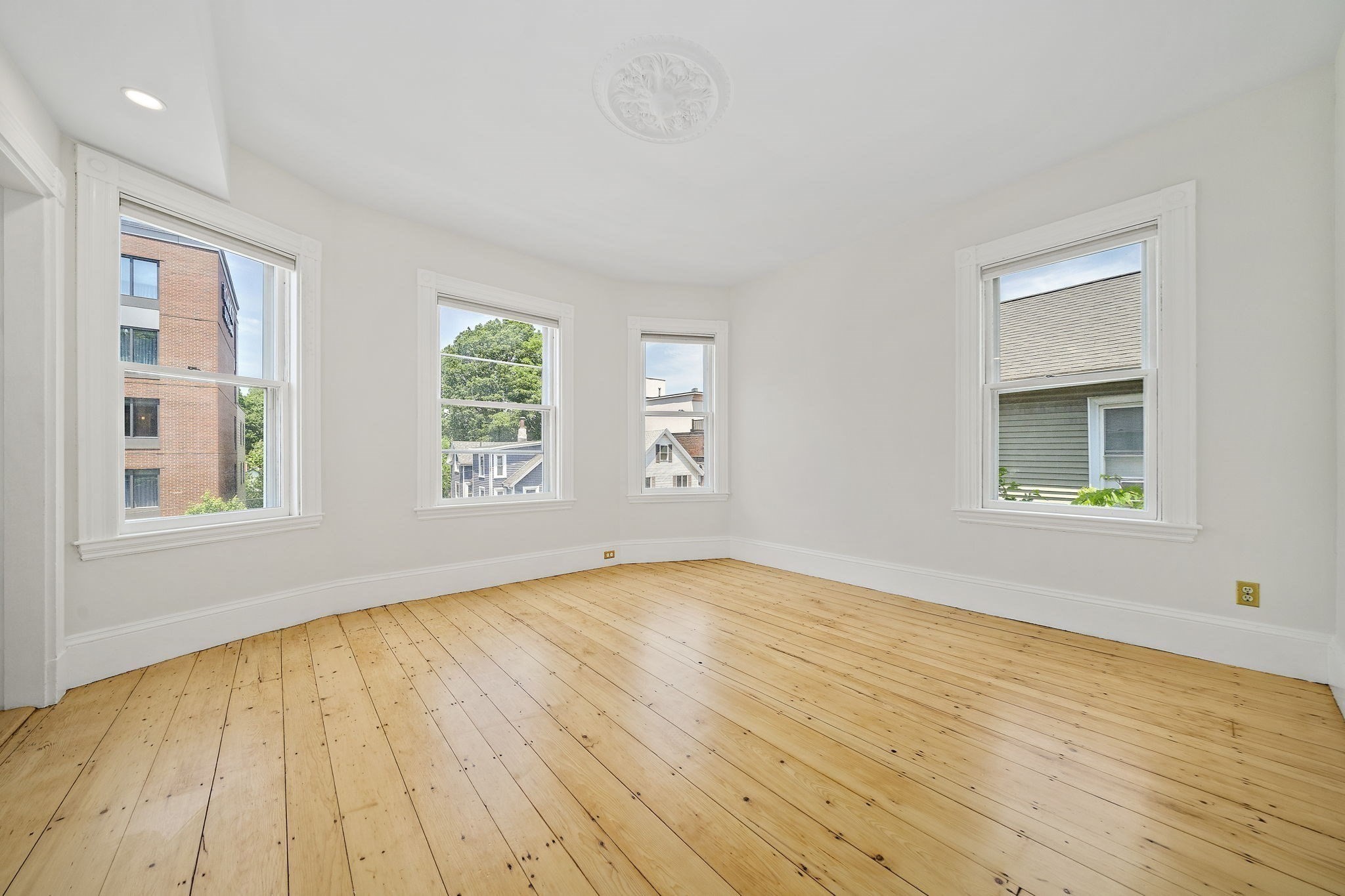 98 Boylston St # 3 Property Photo 2