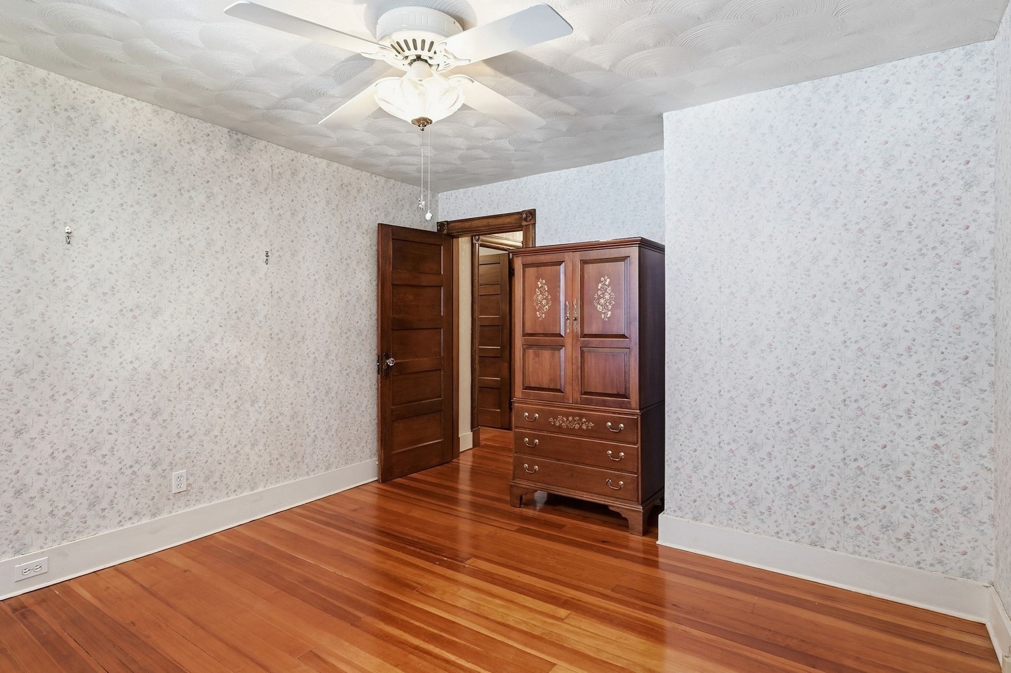 46 Rush St Property Photo 27