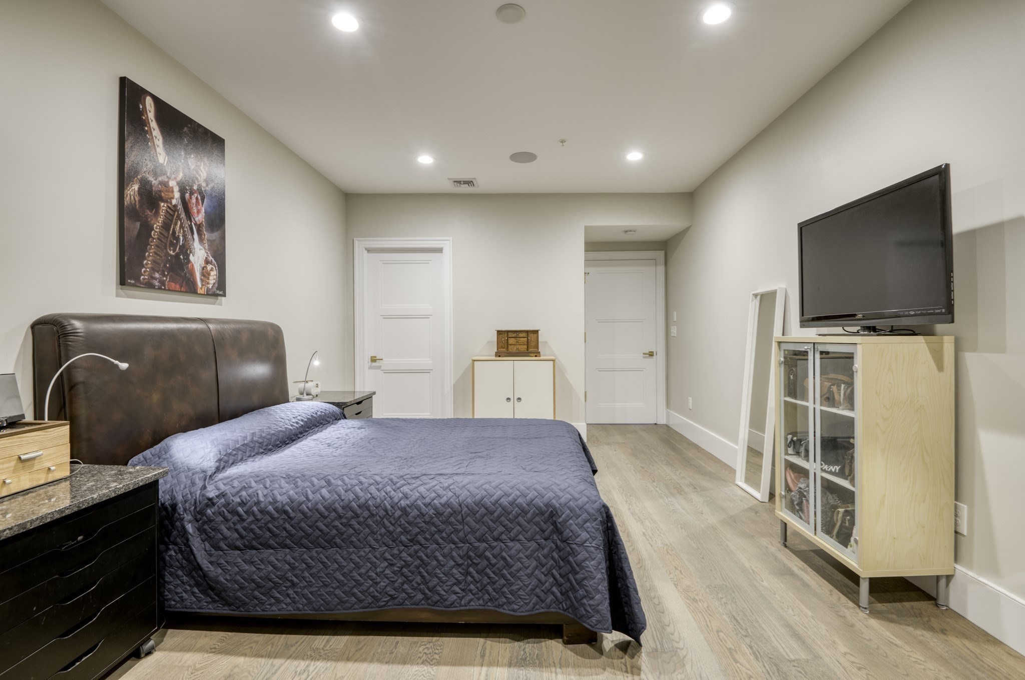 377 West First # 6 Property Photo 15