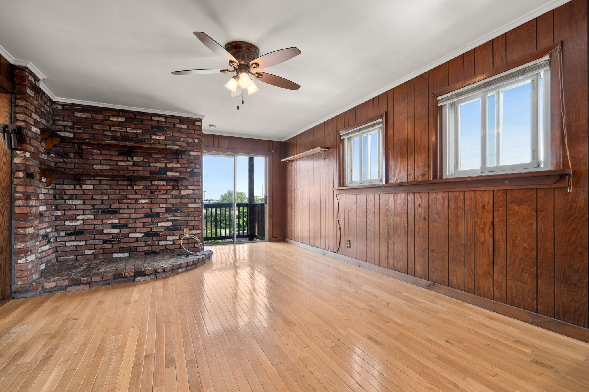 273 Medford St Property Photo 11