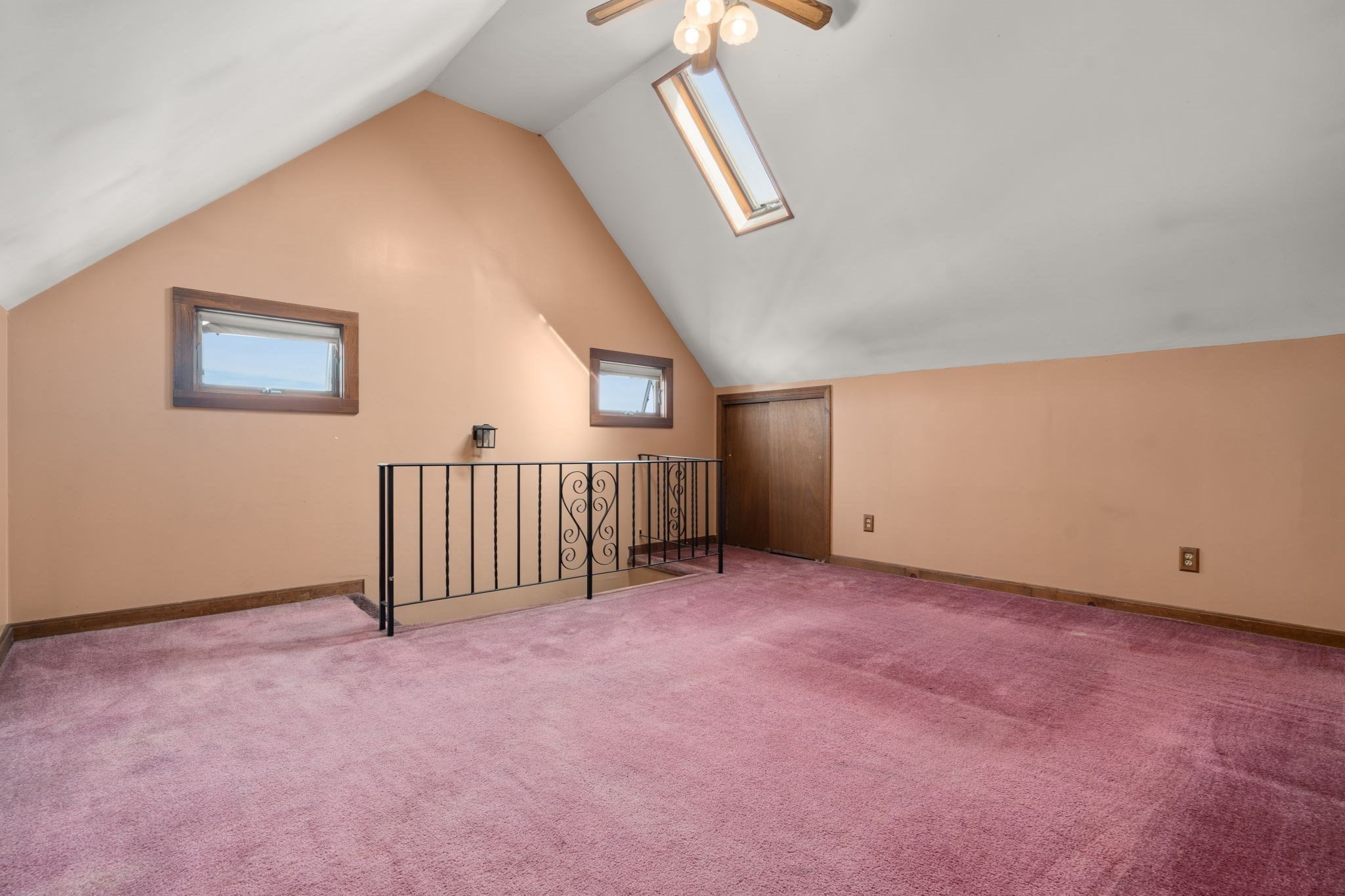 273 Medford St Property Photo 17