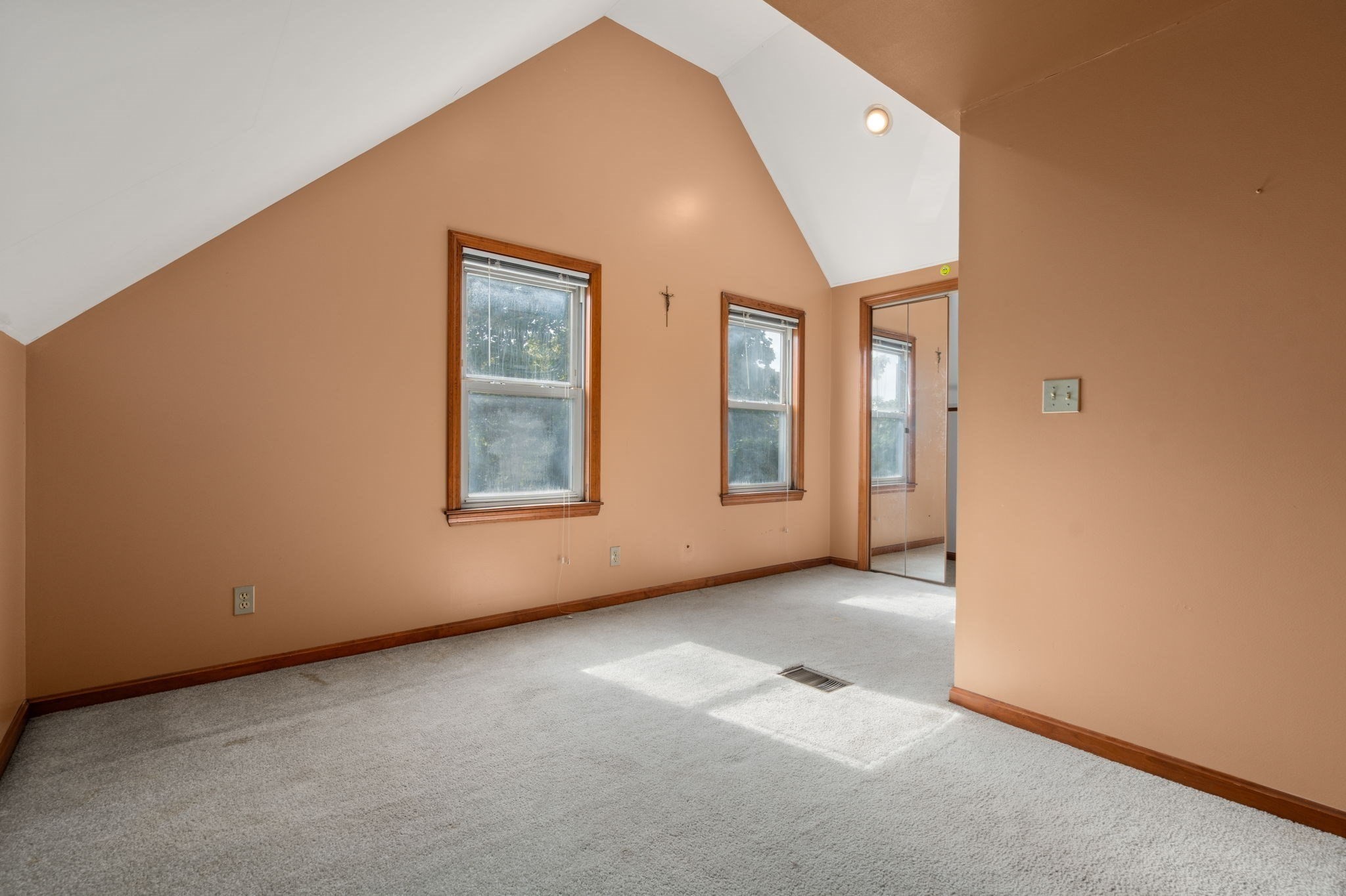 273 Medford St Property Photo 18
