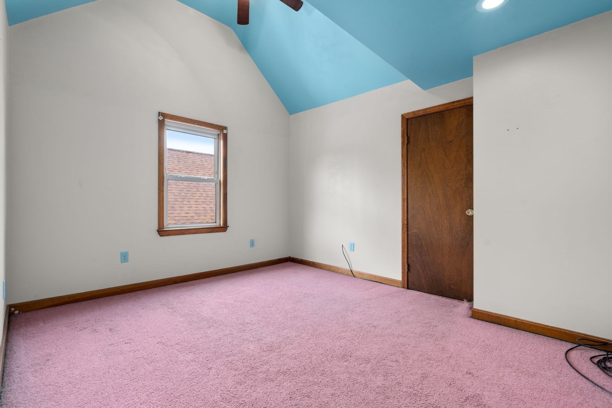 273 Medford St Property Photo 20