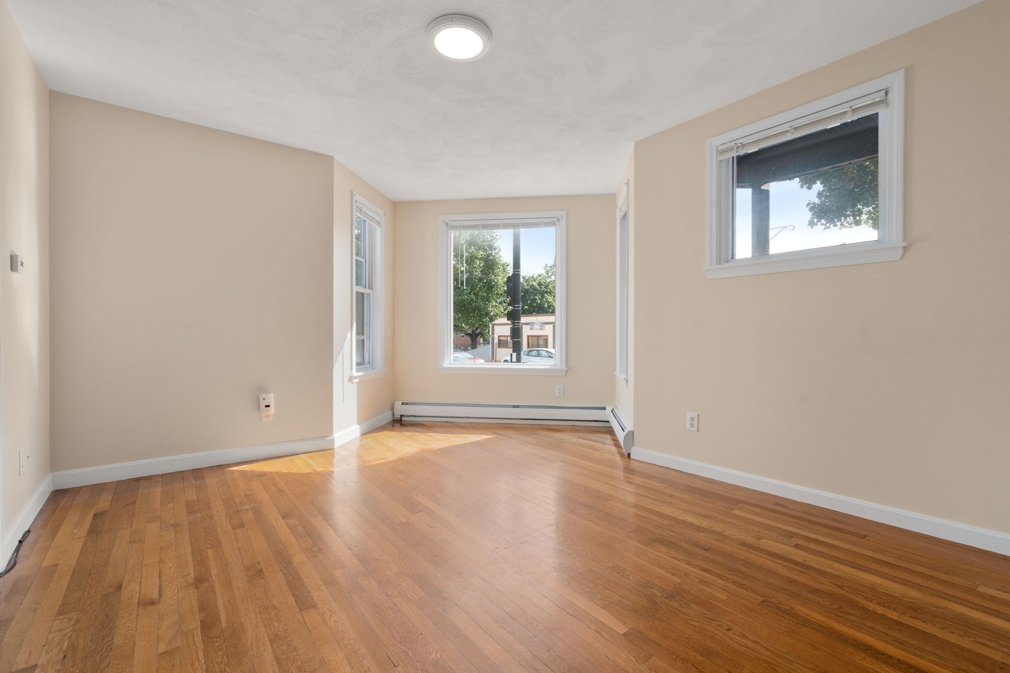 273 Medford St Property Photo 24
