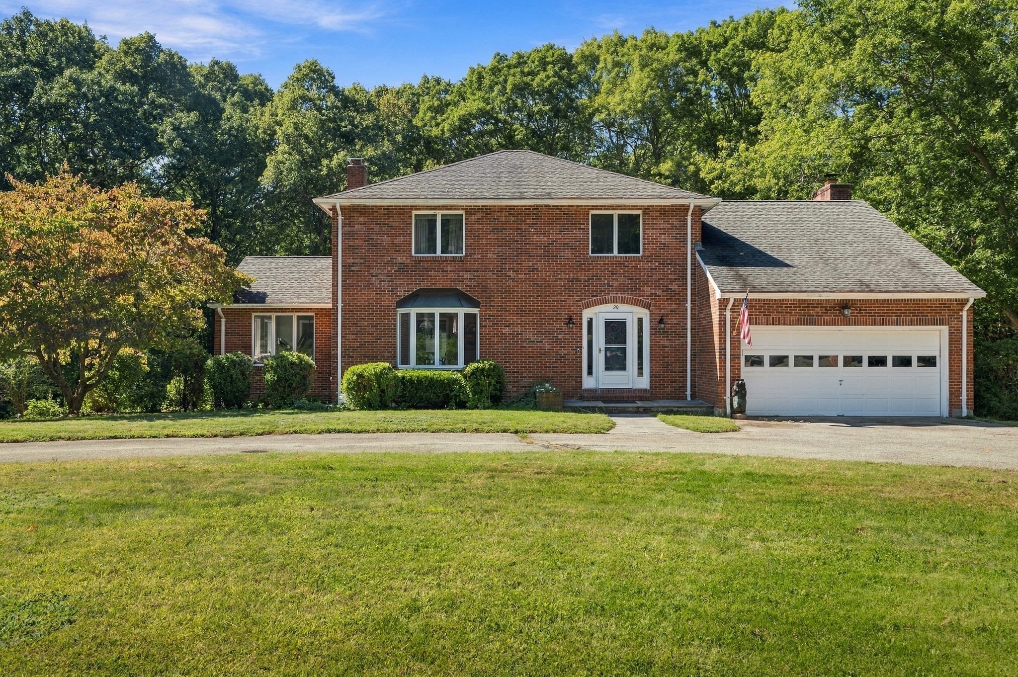20 Lincoln Property Photo 1
