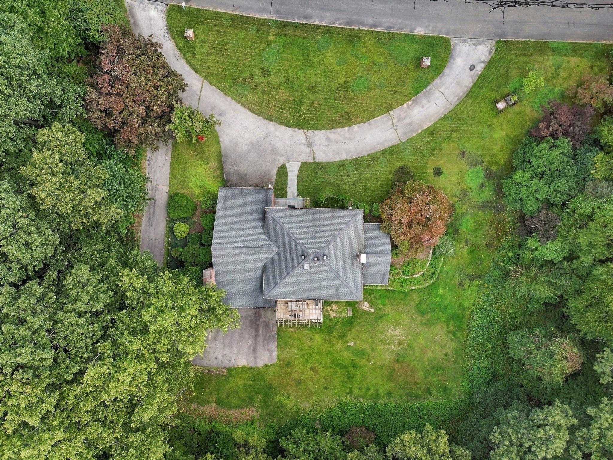 20 Lincoln Property Photo 10