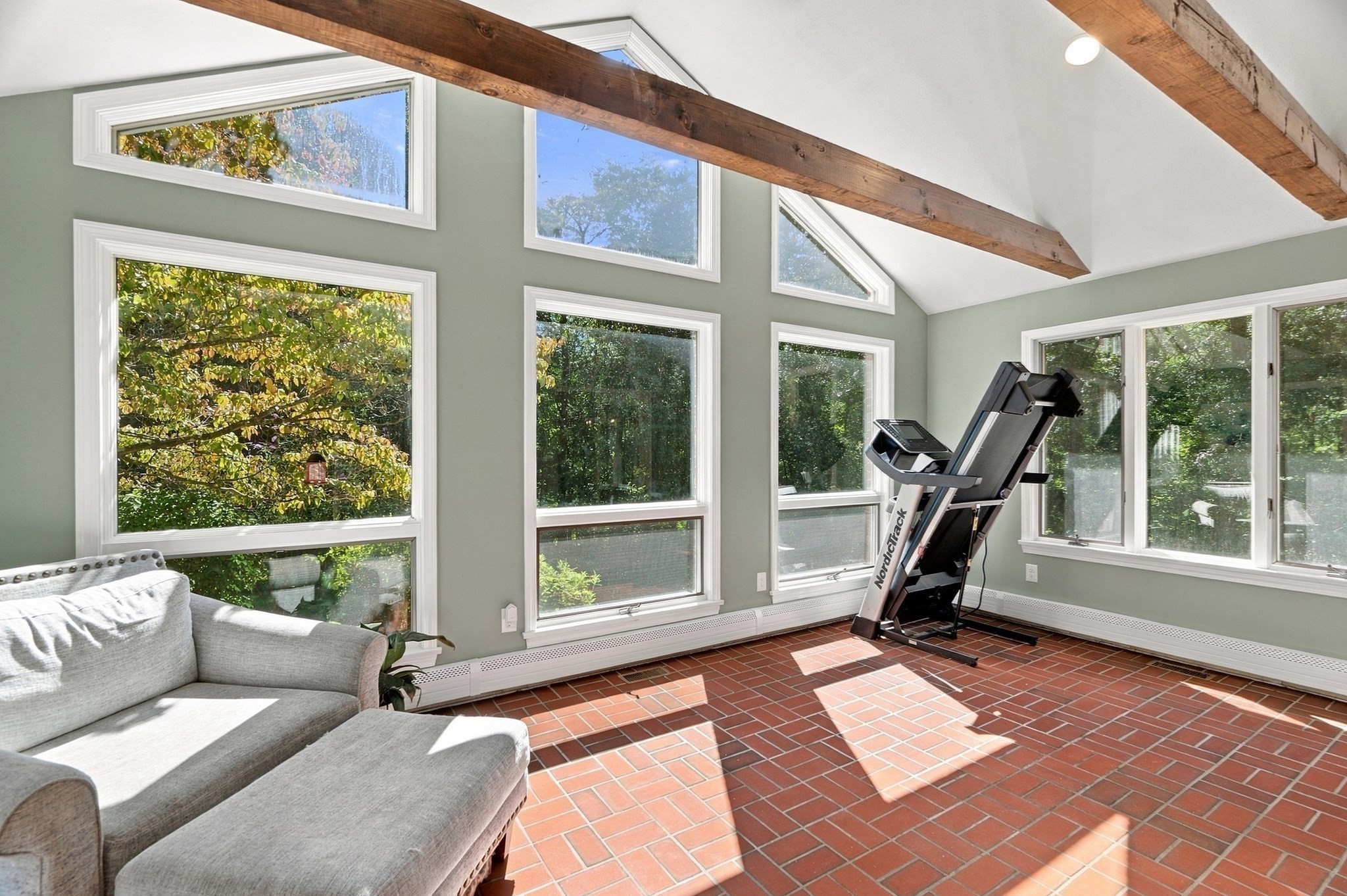20 Lincoln Property Photo 20