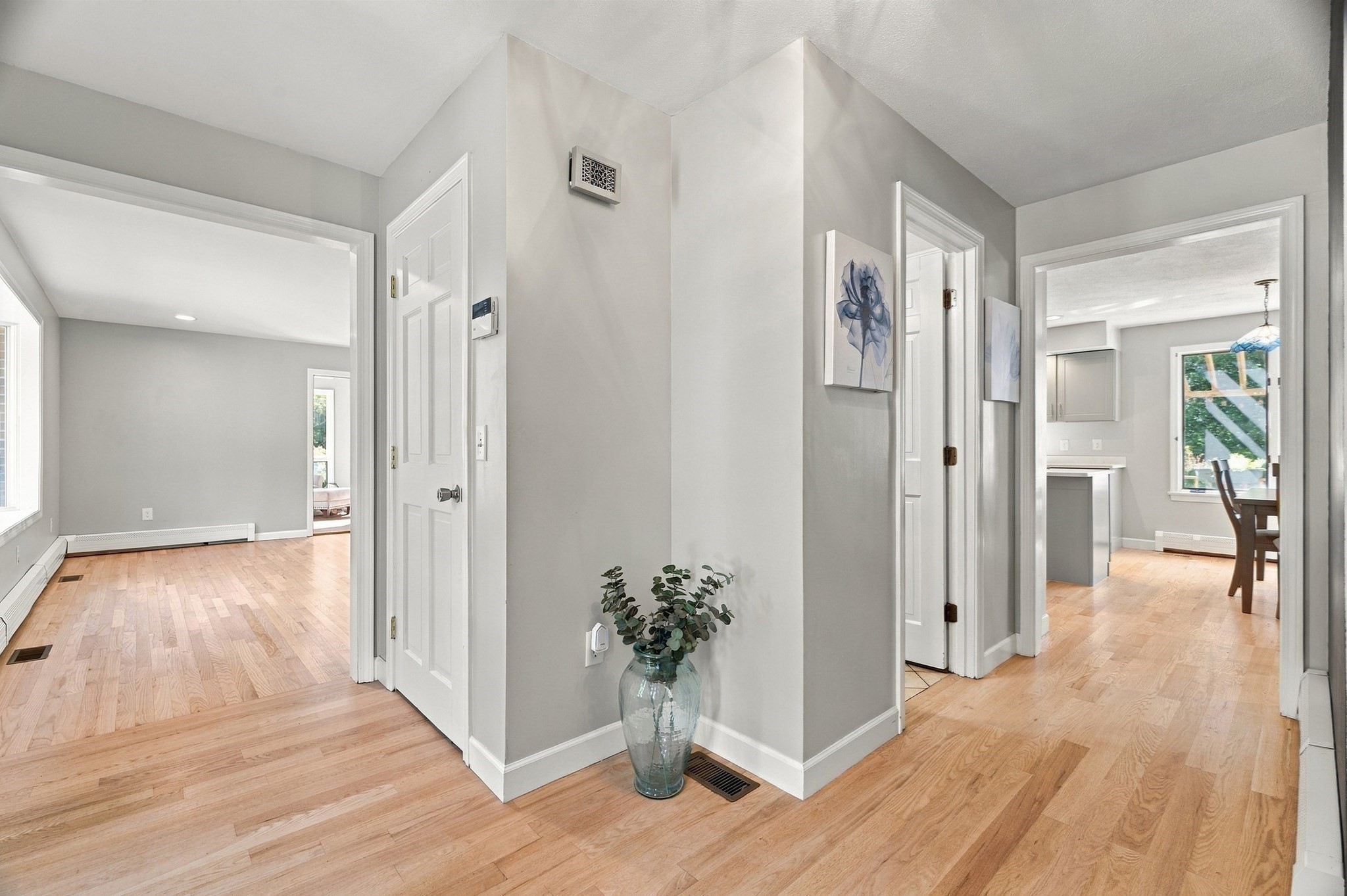 20 Lincoln Property Photo 25