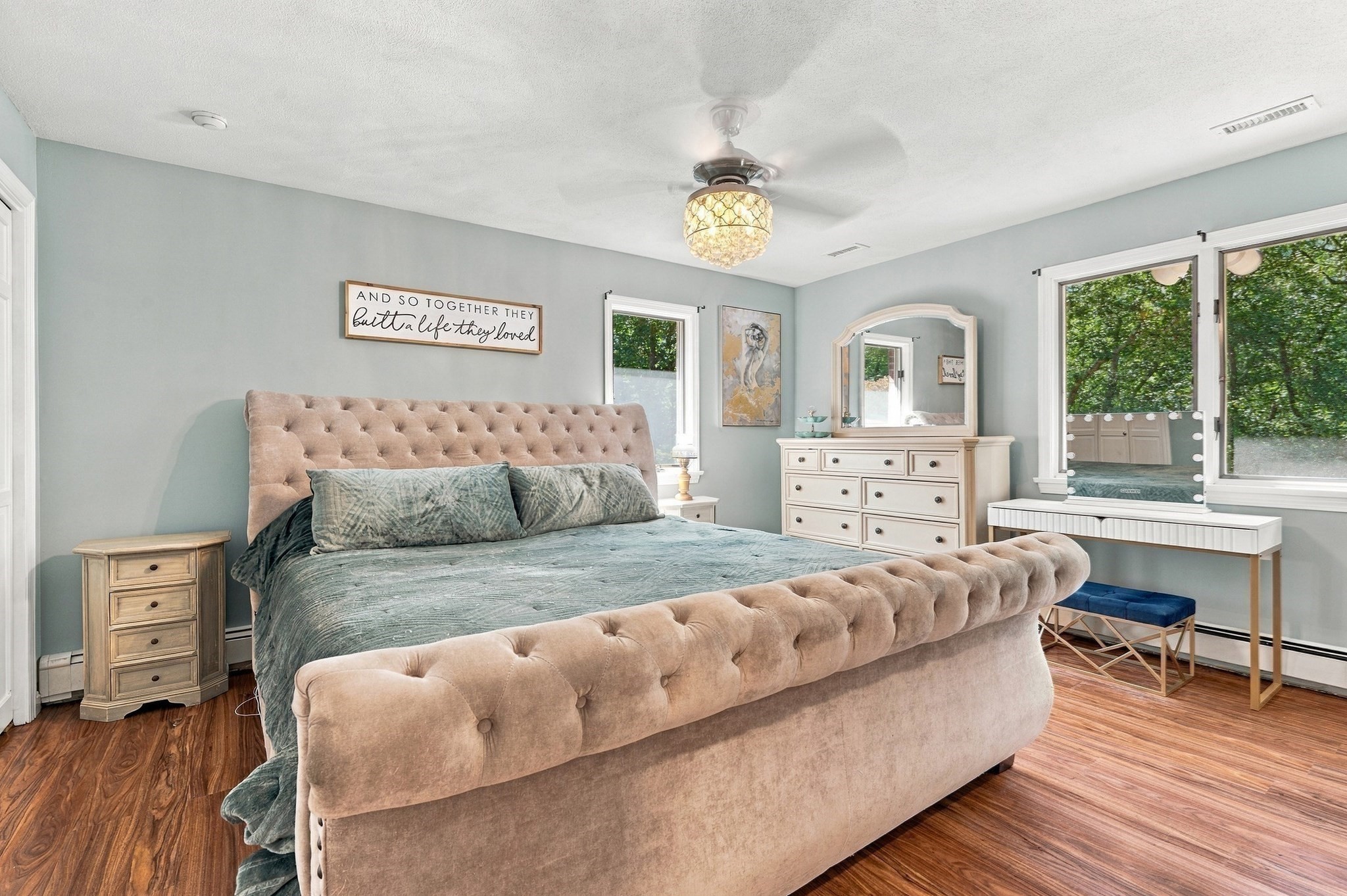 20 Lincoln Property Photo 27