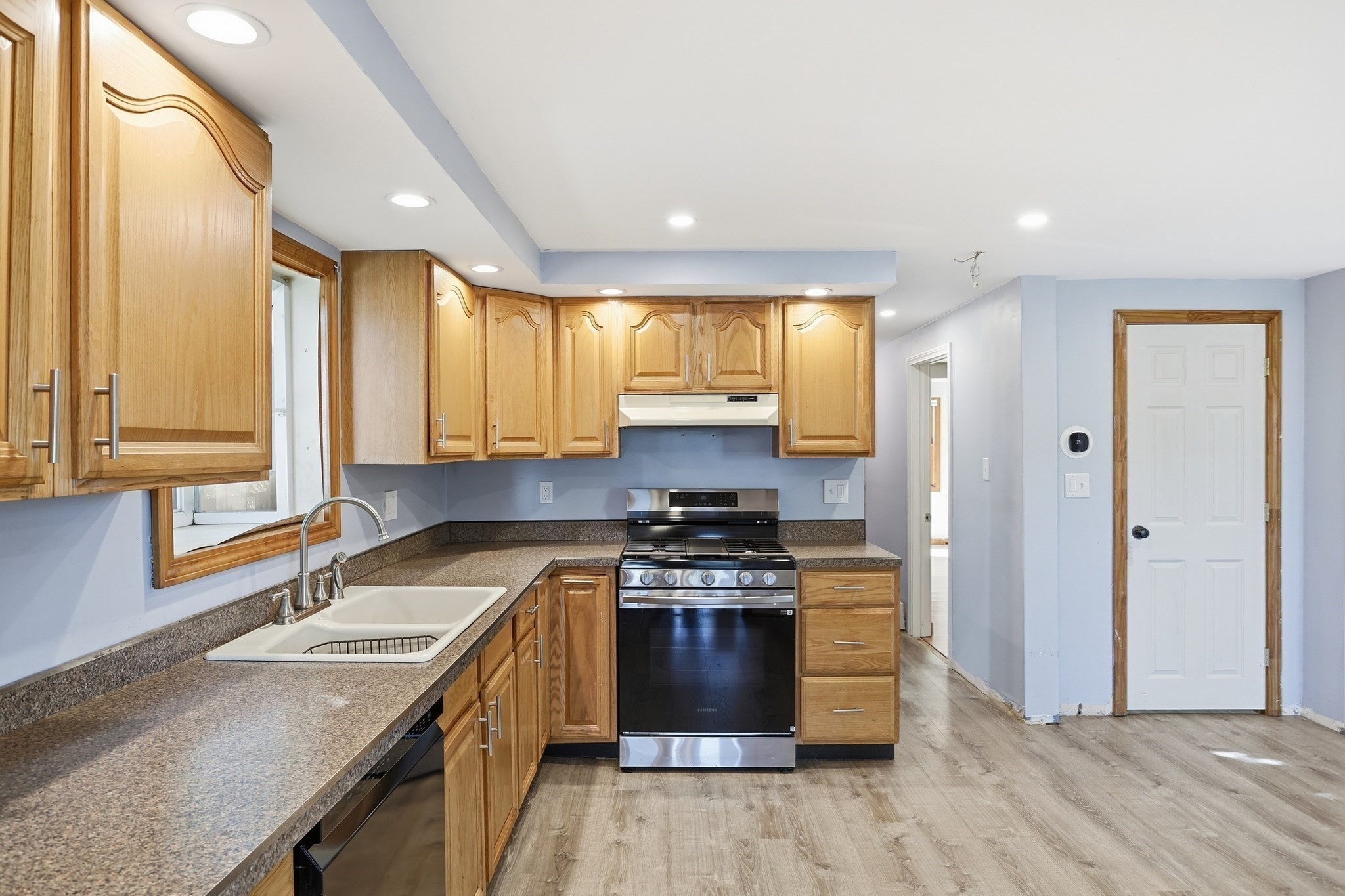 141 Long Pond Dr Property Photo 8