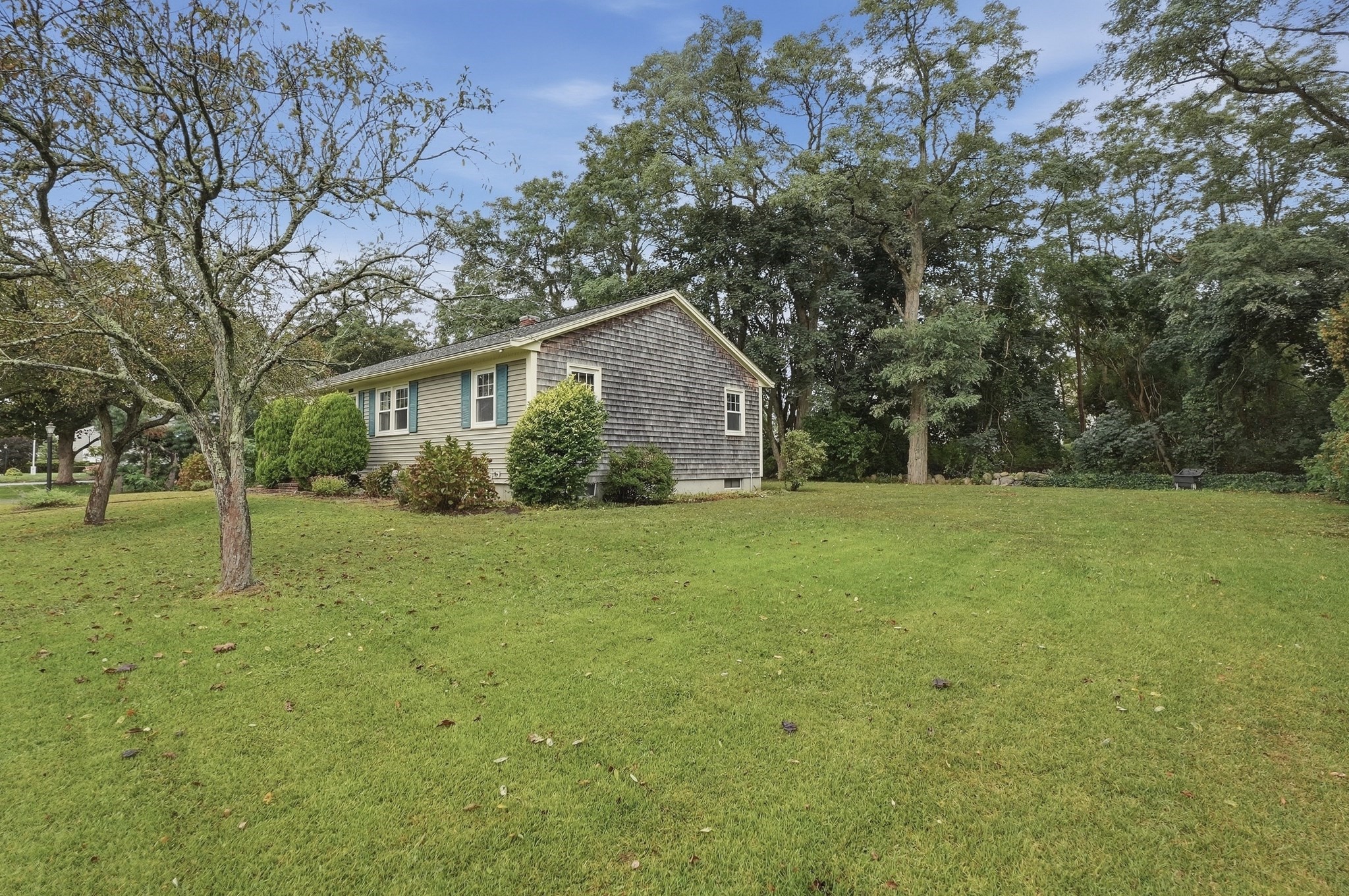 6 Lincoln Dr Property Photo 4