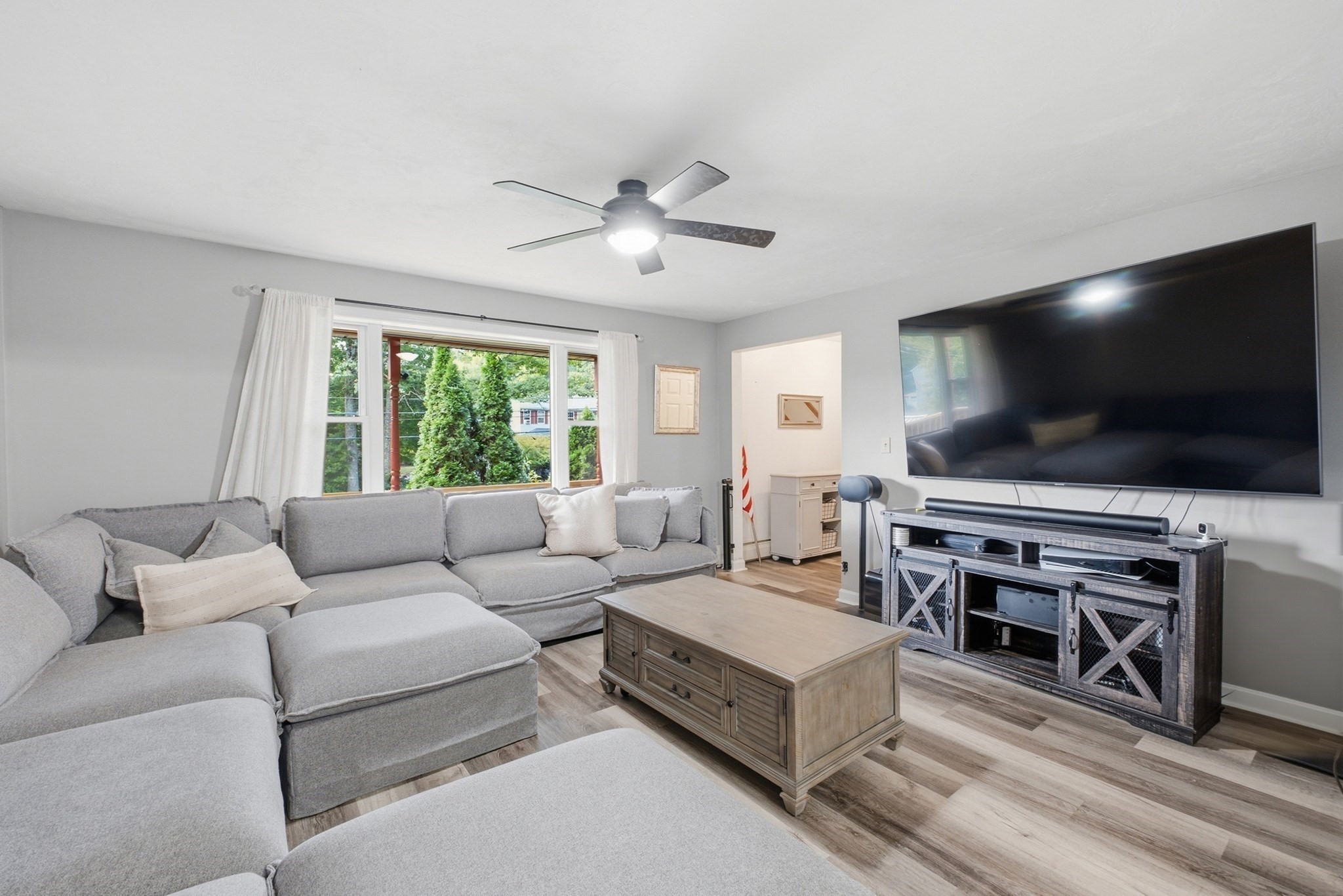 128 Baldwin Street Property Photo 8