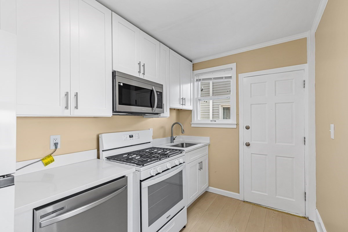 6 Coffin Avenue Ct Property Photo 7
