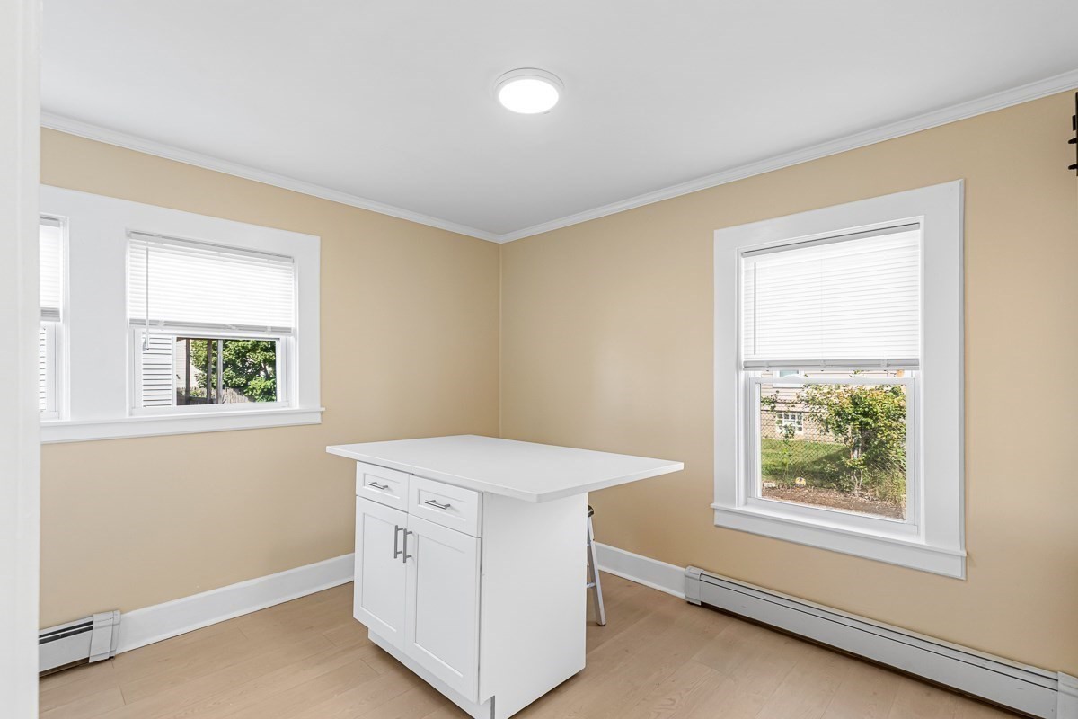 6 Coffin Avenue Ct Property Photo 8