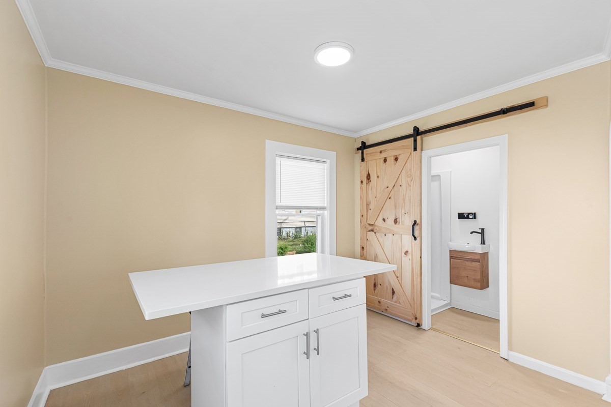 6 Coffin Avenue Ct Property Photo 9