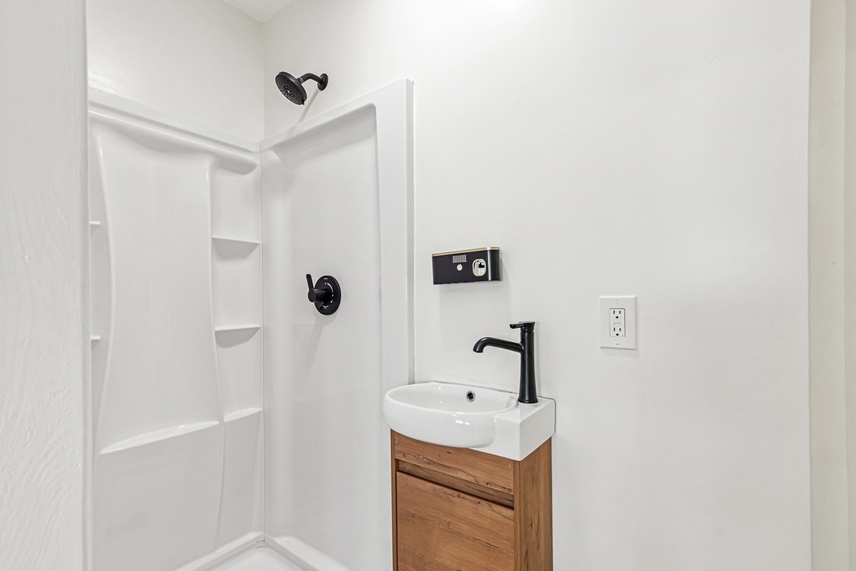 6 Coffin Avenue Ct Property Photo 11