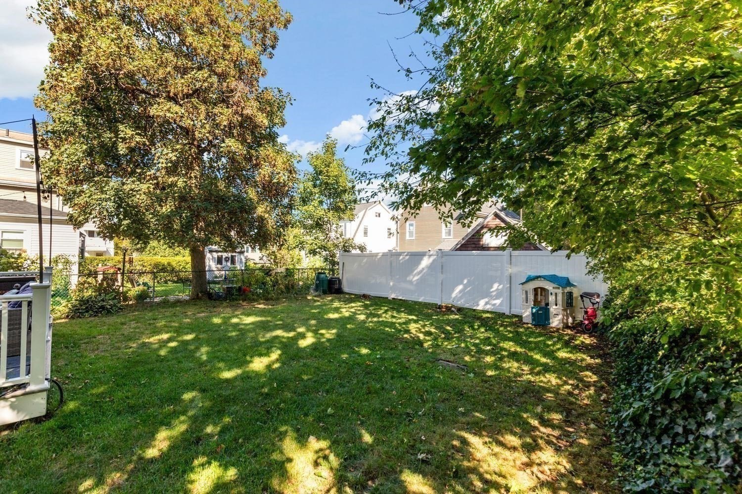 18 Taft St Property Photo 35
