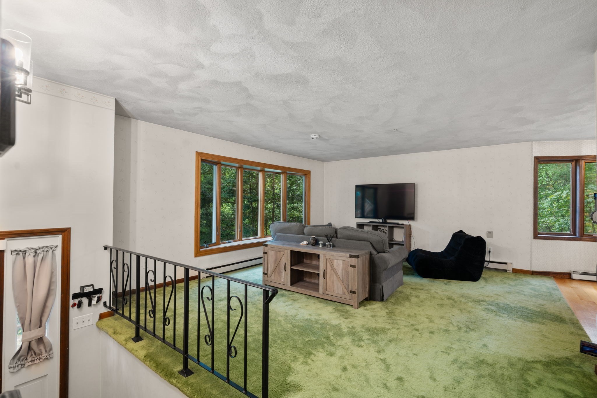 145 White Pond Rd Property Photo 3